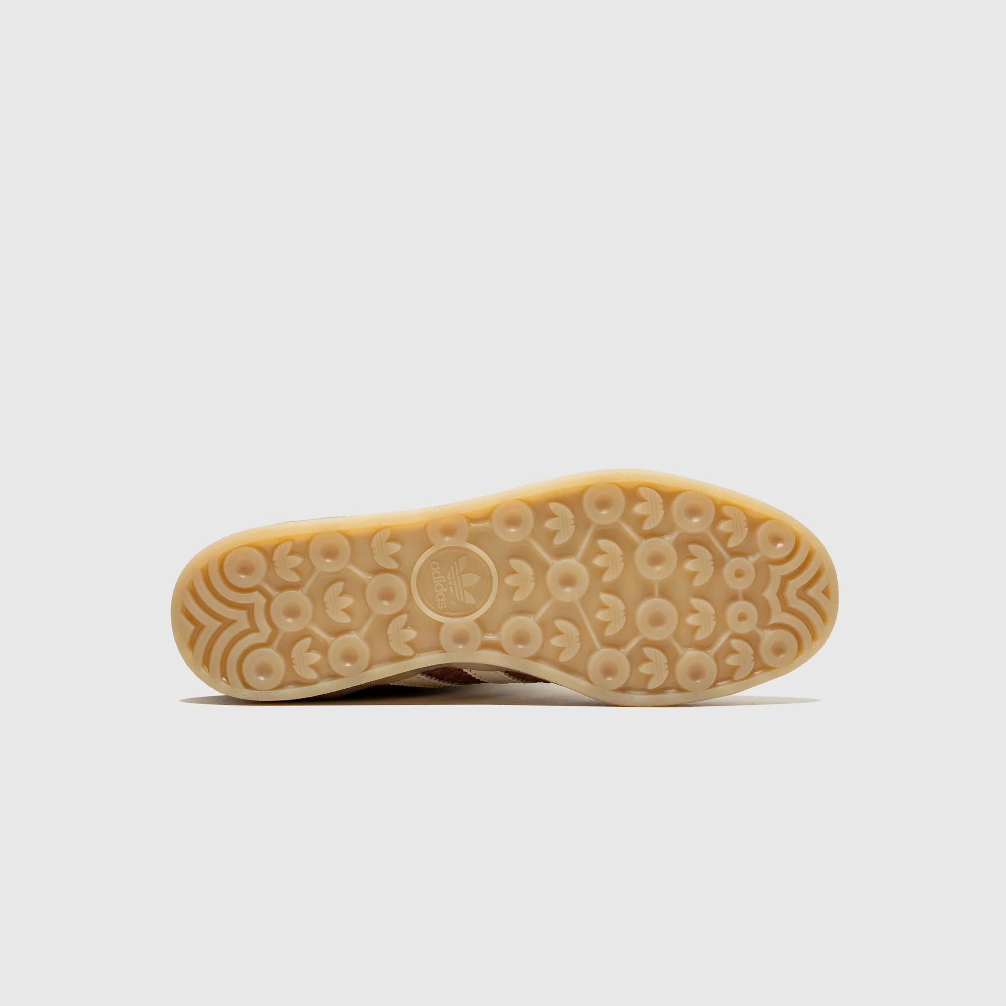 Push Harder Ultra-soft cushioning GAZELLE INDOOR