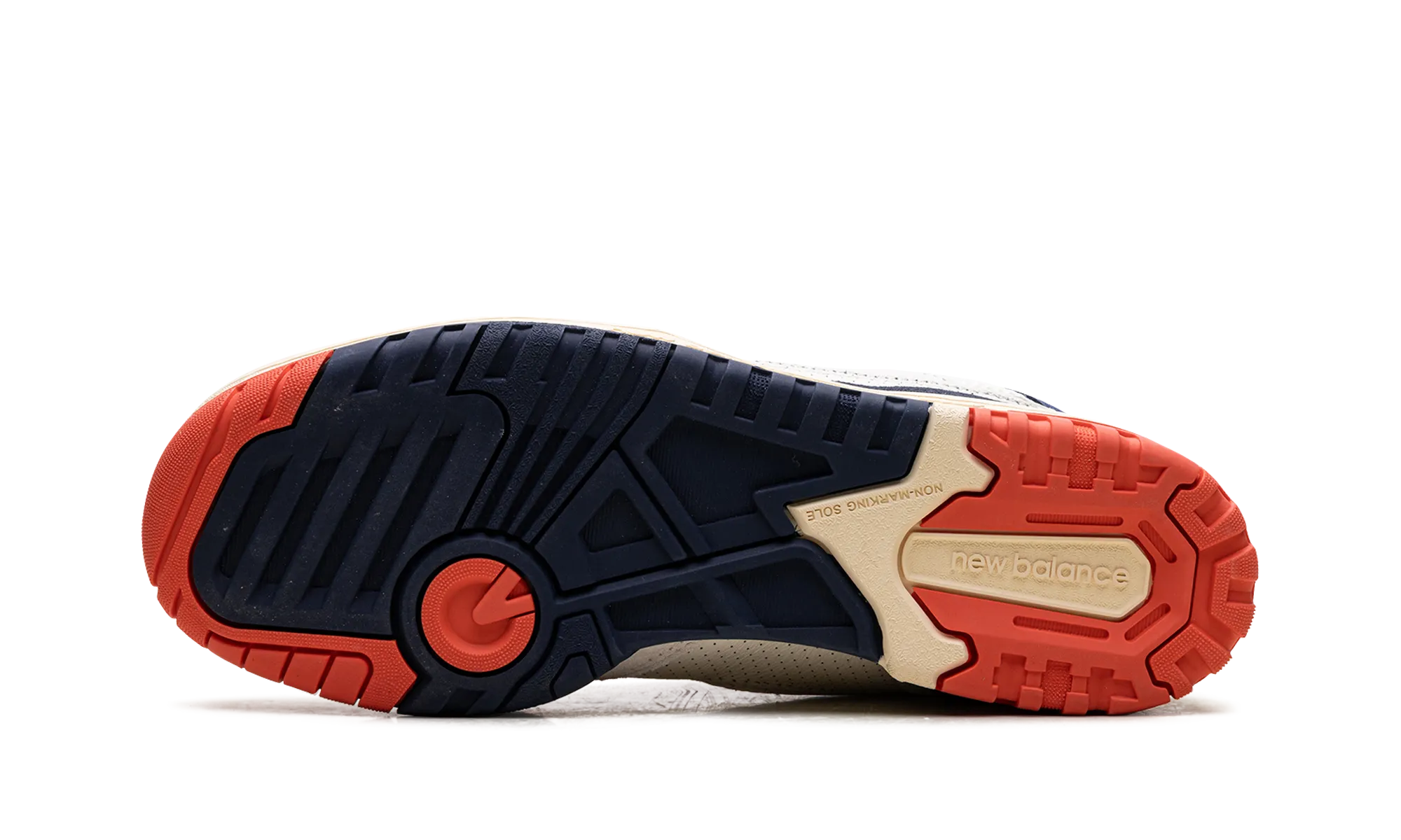 550 "Sea Salt Pack Blast Red" indoor running shoes