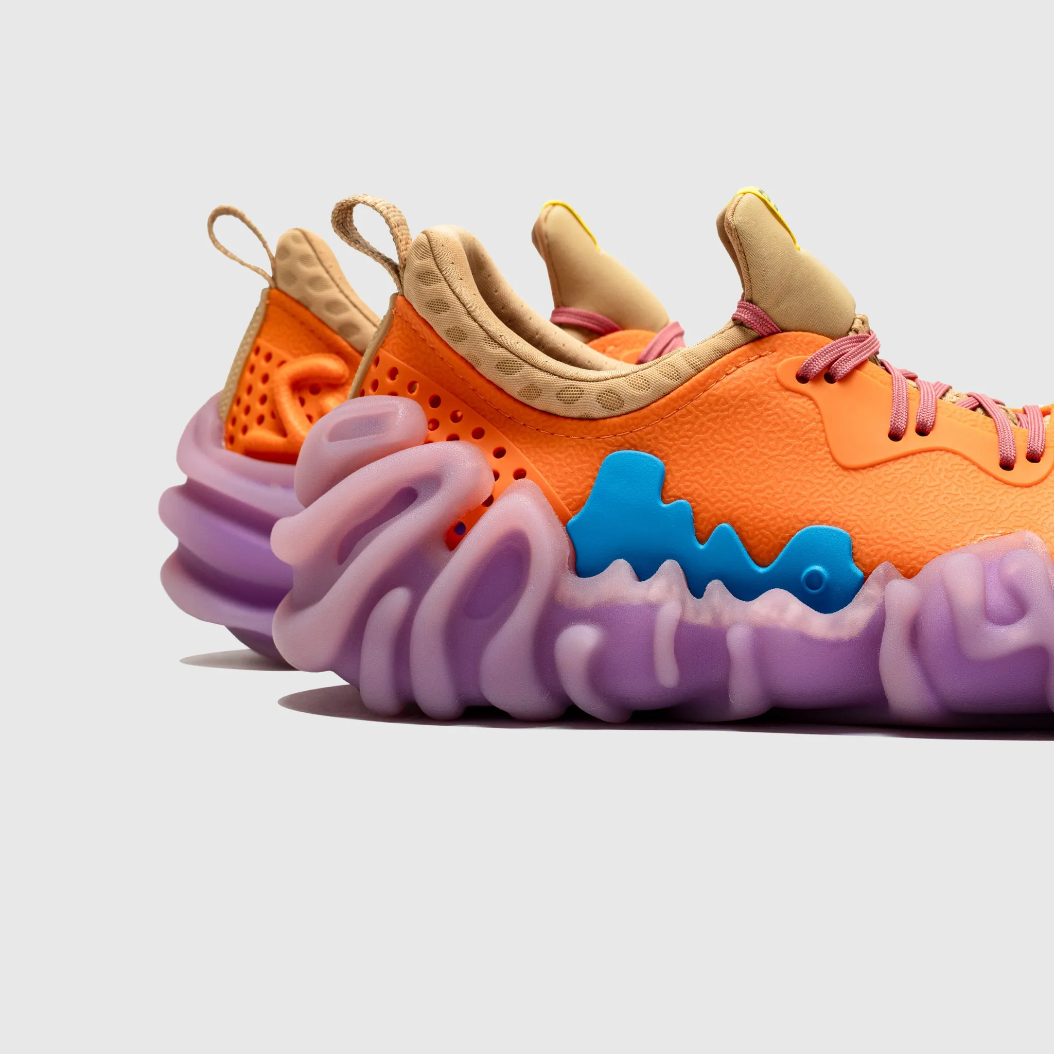 JUNIPER SNEAKER X SALEHE "APRICOT" Breath Arch