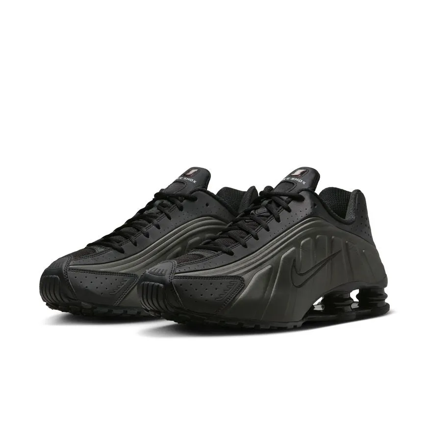 M Nike Shox R4 HQ1988-001 spring fresh