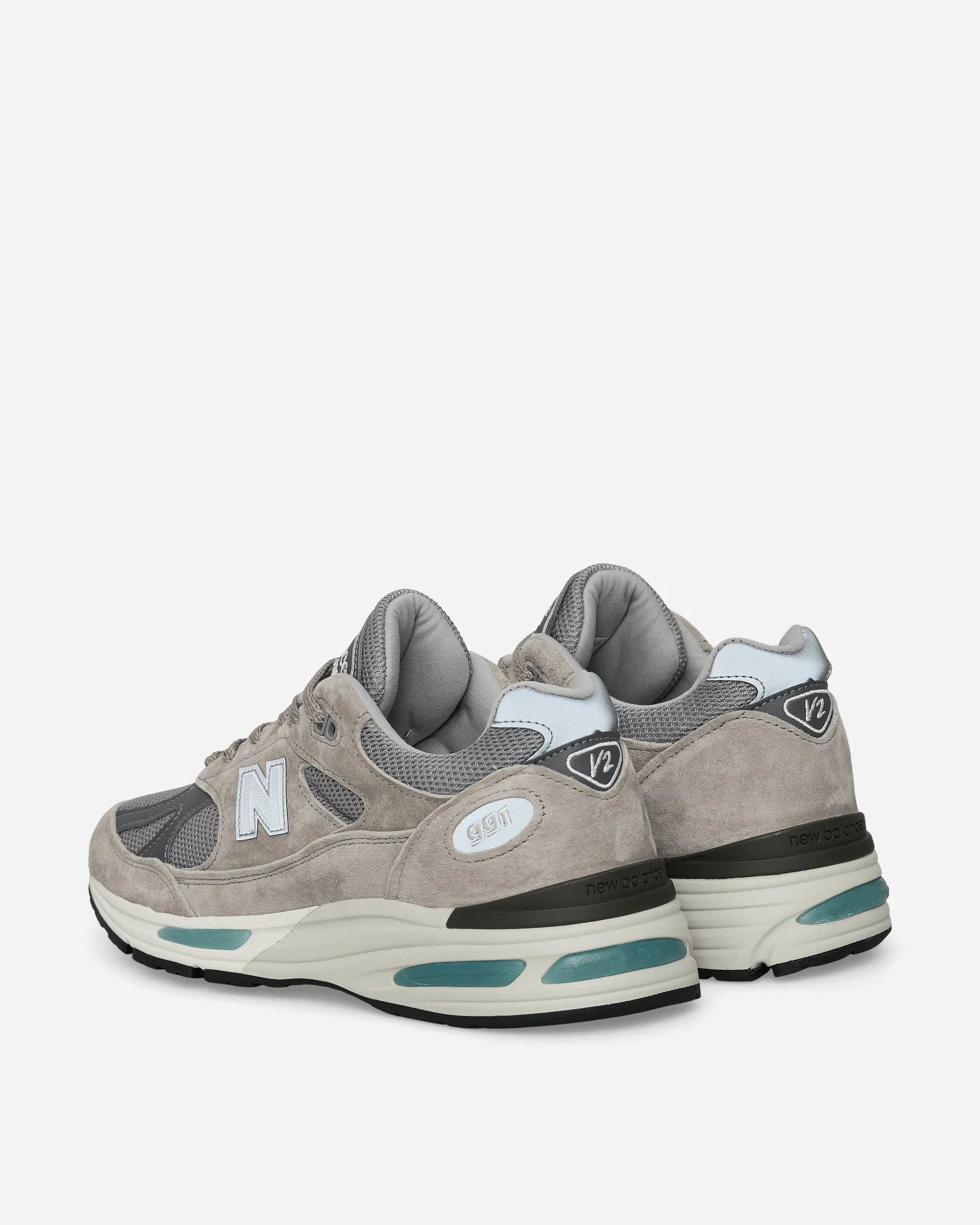 Made in UK 991v2 Sneakers Dove / Alloy / Silver Eco Performance Zip   Up