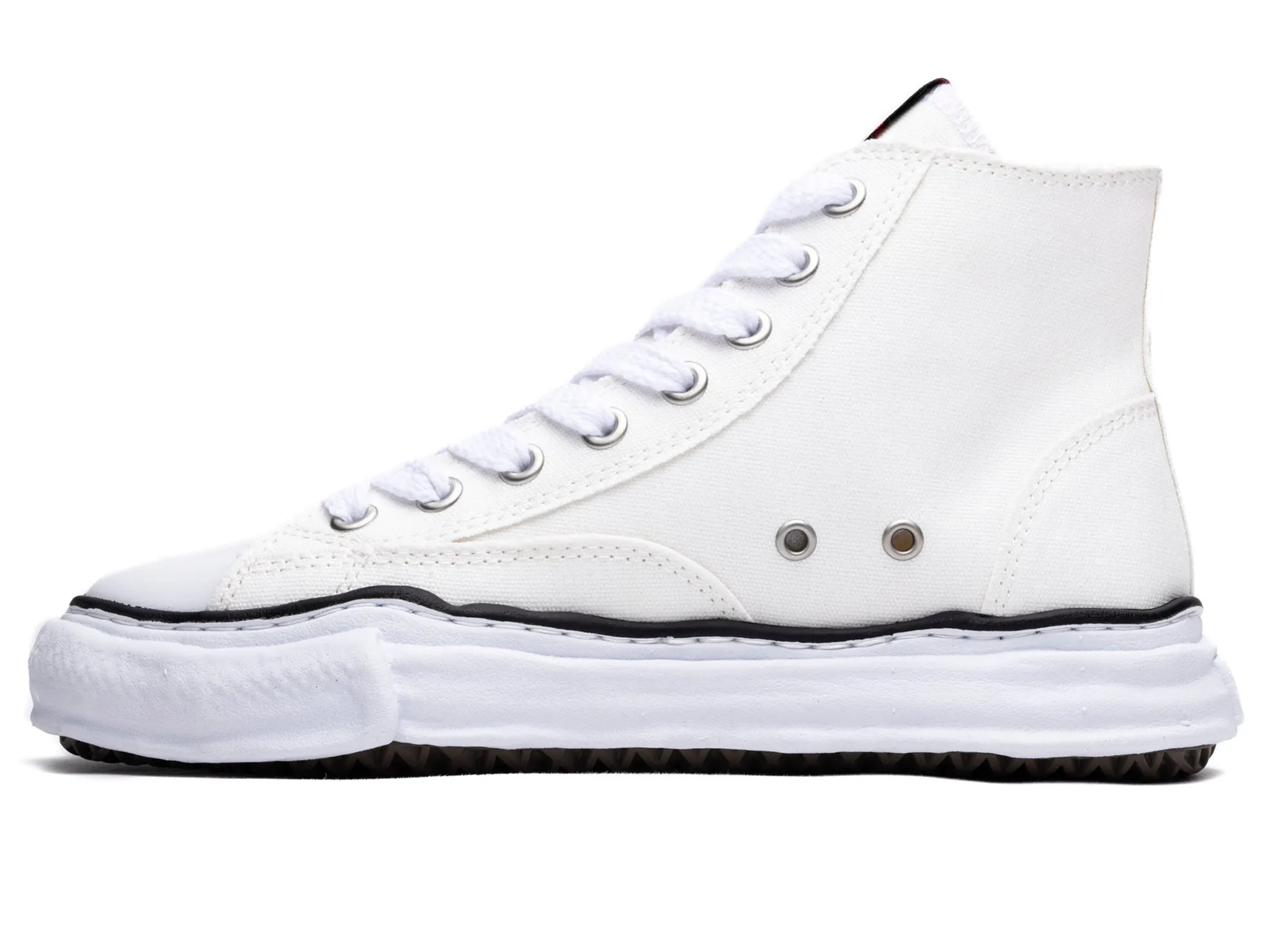 Maison Mihara Yasuhiro Peterson High in White Supportive Core Fitness Training