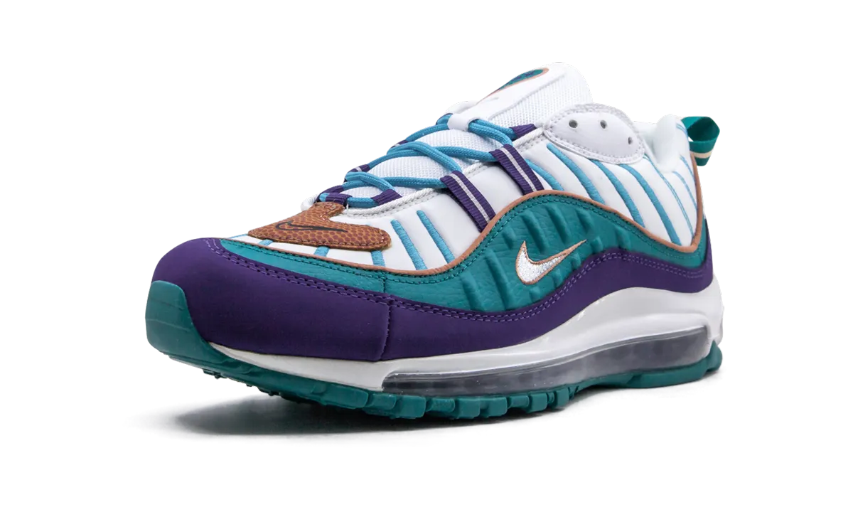 running in a bridge area shoes Air Max 98 "All-Star"