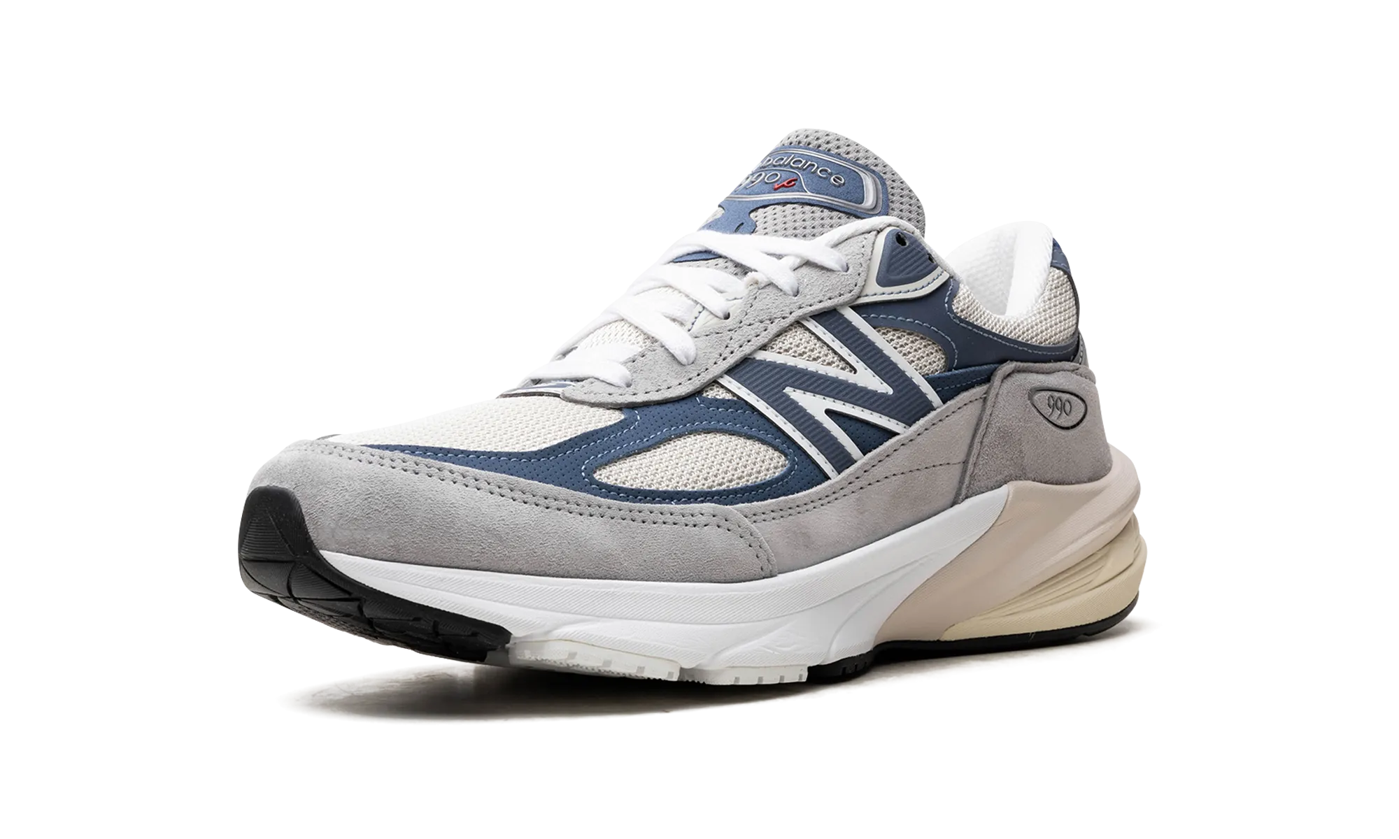 evening - runner late evening running 990v6 "Made in USA - Grey Day"