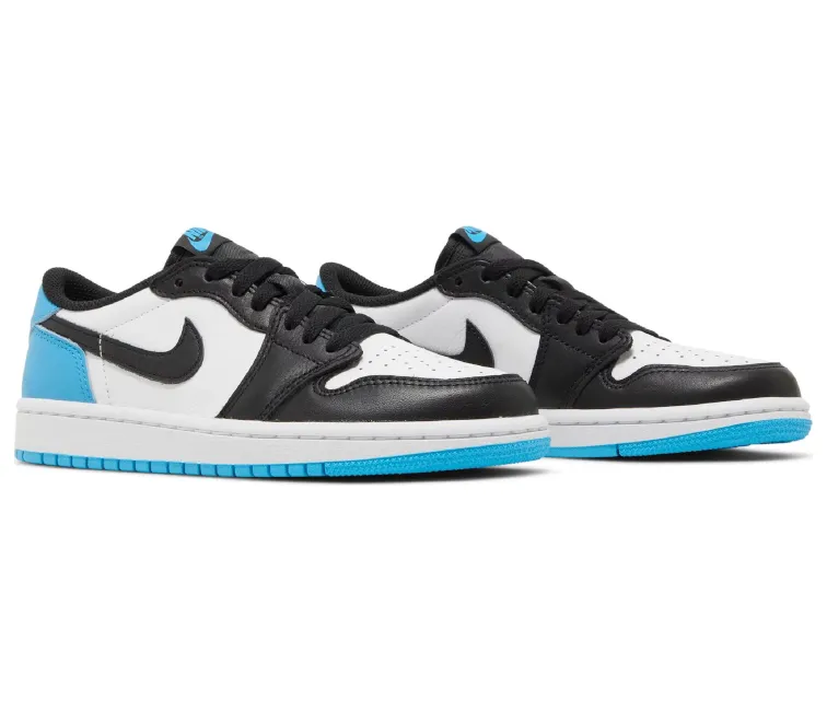 Mens Nike Air Jordan 1 Low OG (UNC) Performance Wear Pavement Walk