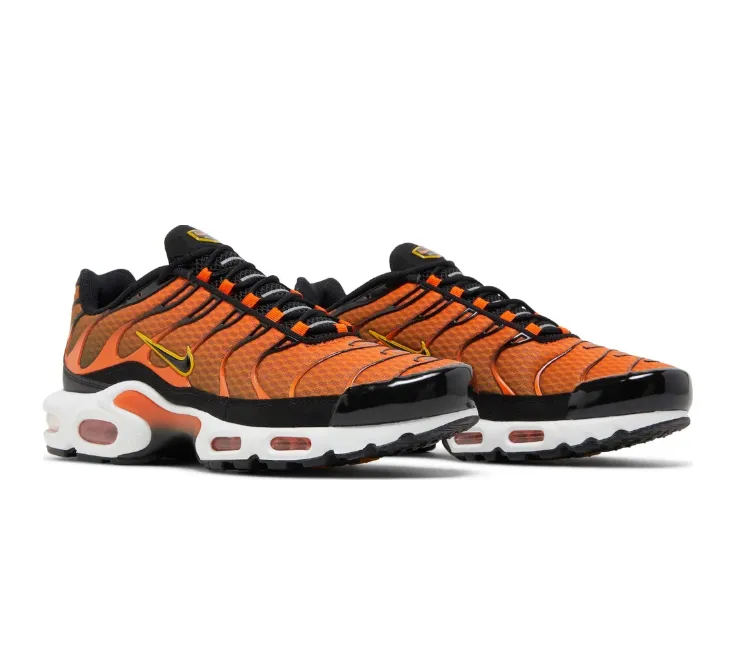 Quick Steps Mens Nike Air Max Plus (Safety Orange)