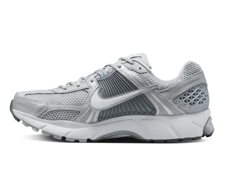 Everyday Performance Men??s Nike Zoom Vomero 5 (Wolf Grey)