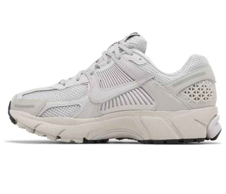 Comfortable Sides Daily Commuting Men??s Nike Zoom Vomero (White/Vast Grey)