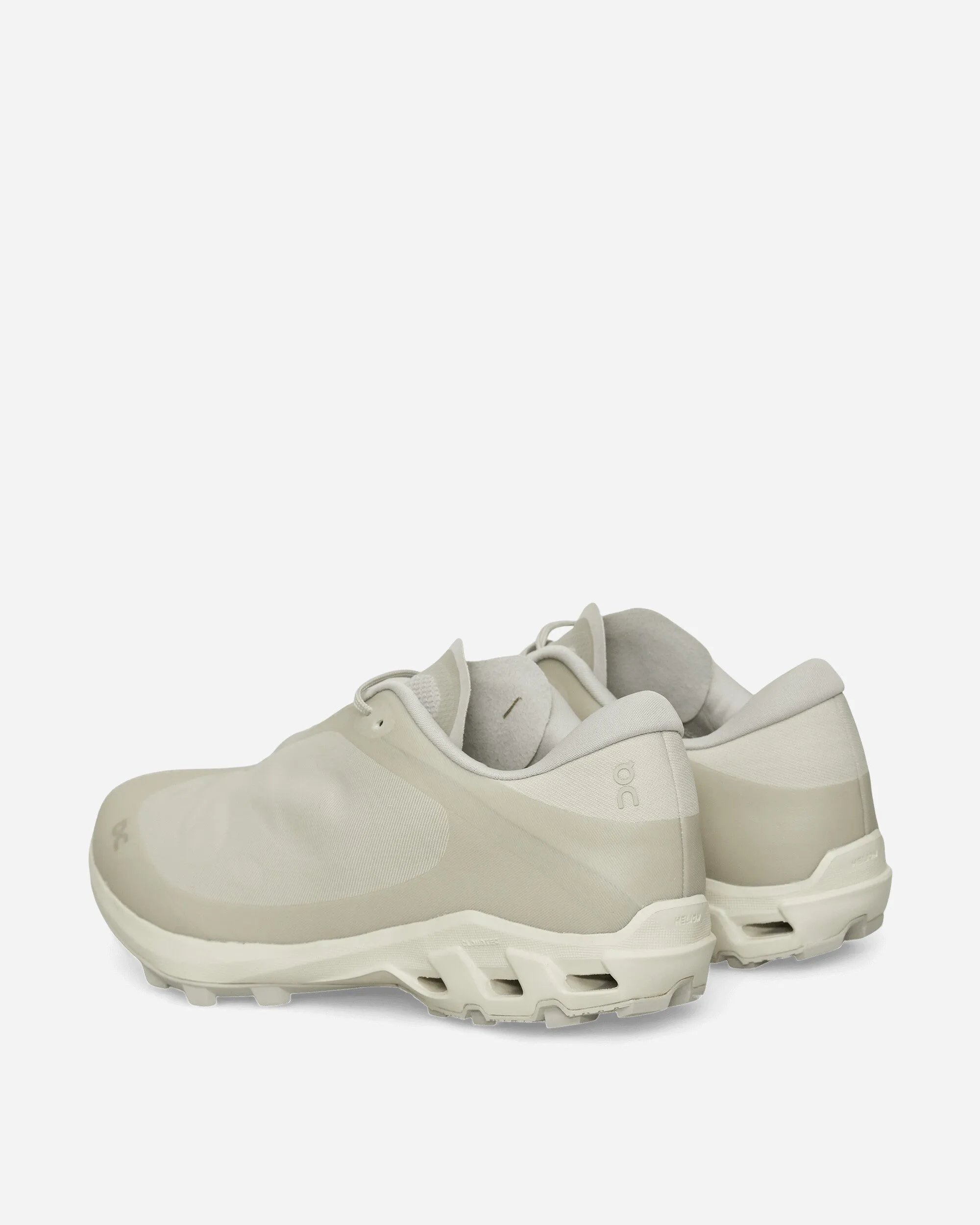 Retro-inspired Adjustable Fit Men's POST ARCHIVE FACTION (PAF) Cloudventure Peak Sneakers Ice / Moondust