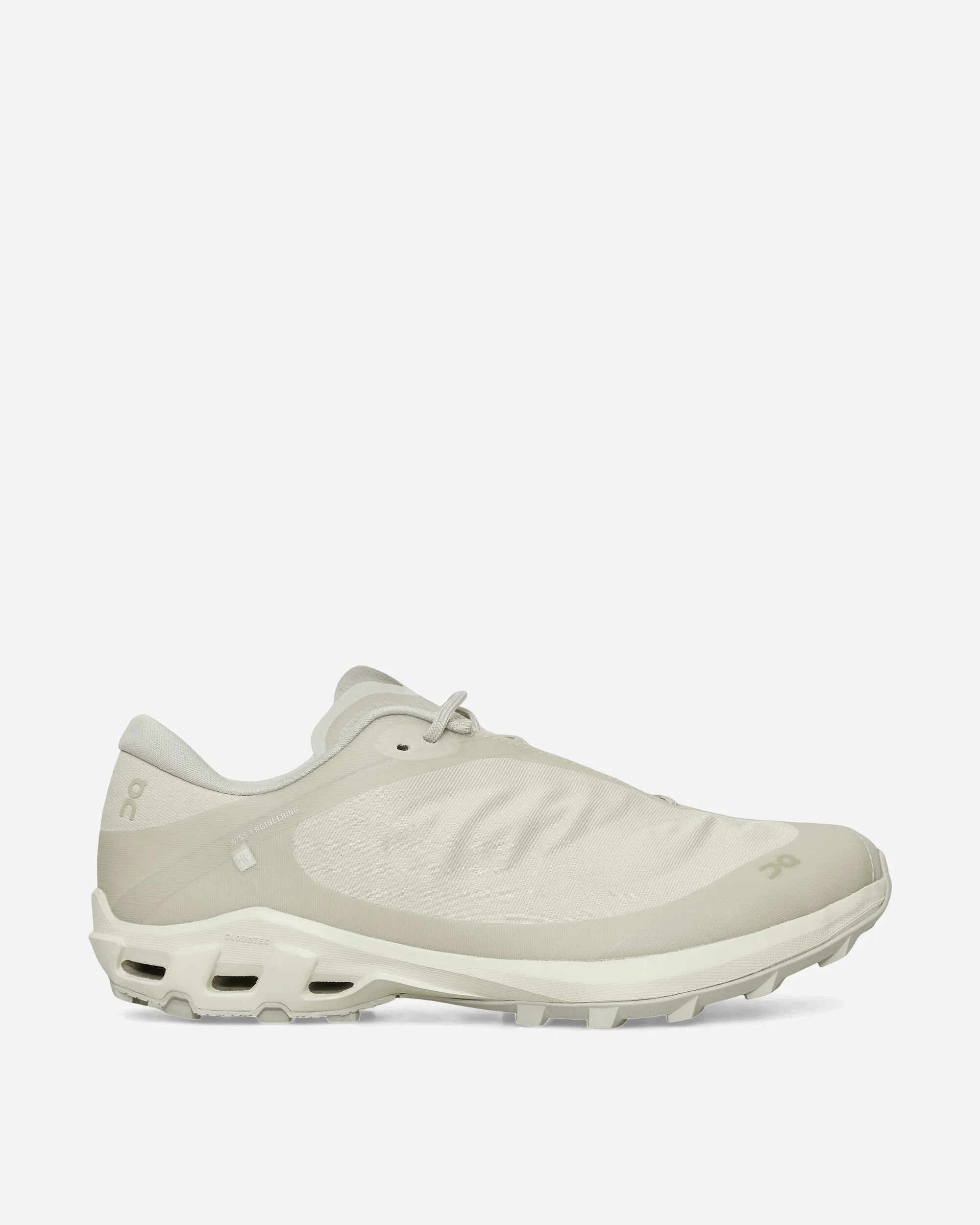 Men's POST ARCHIVE FACTION (PAF) Cloudventure Peak Sneakers Ice / Moondust Phylon Foam Tech Reinforced Eyelet Durability