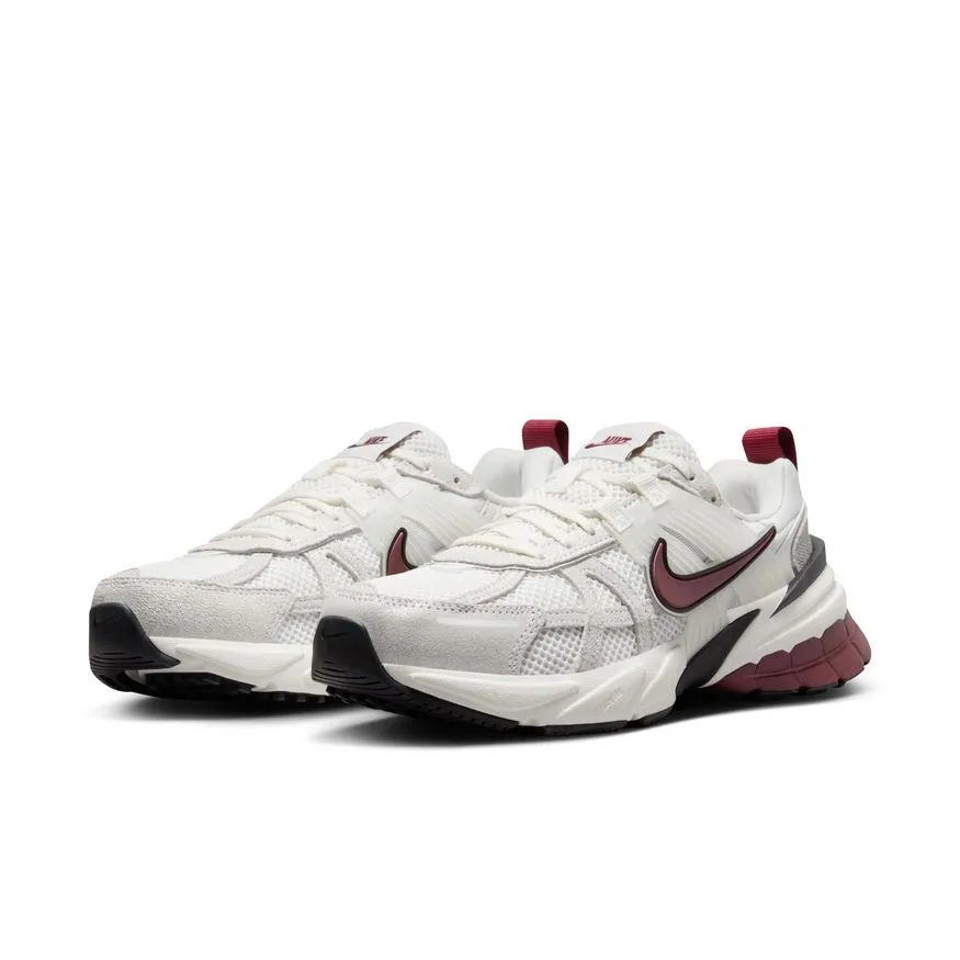 Safe Land W Nike V2K Run SE HQ3500-100