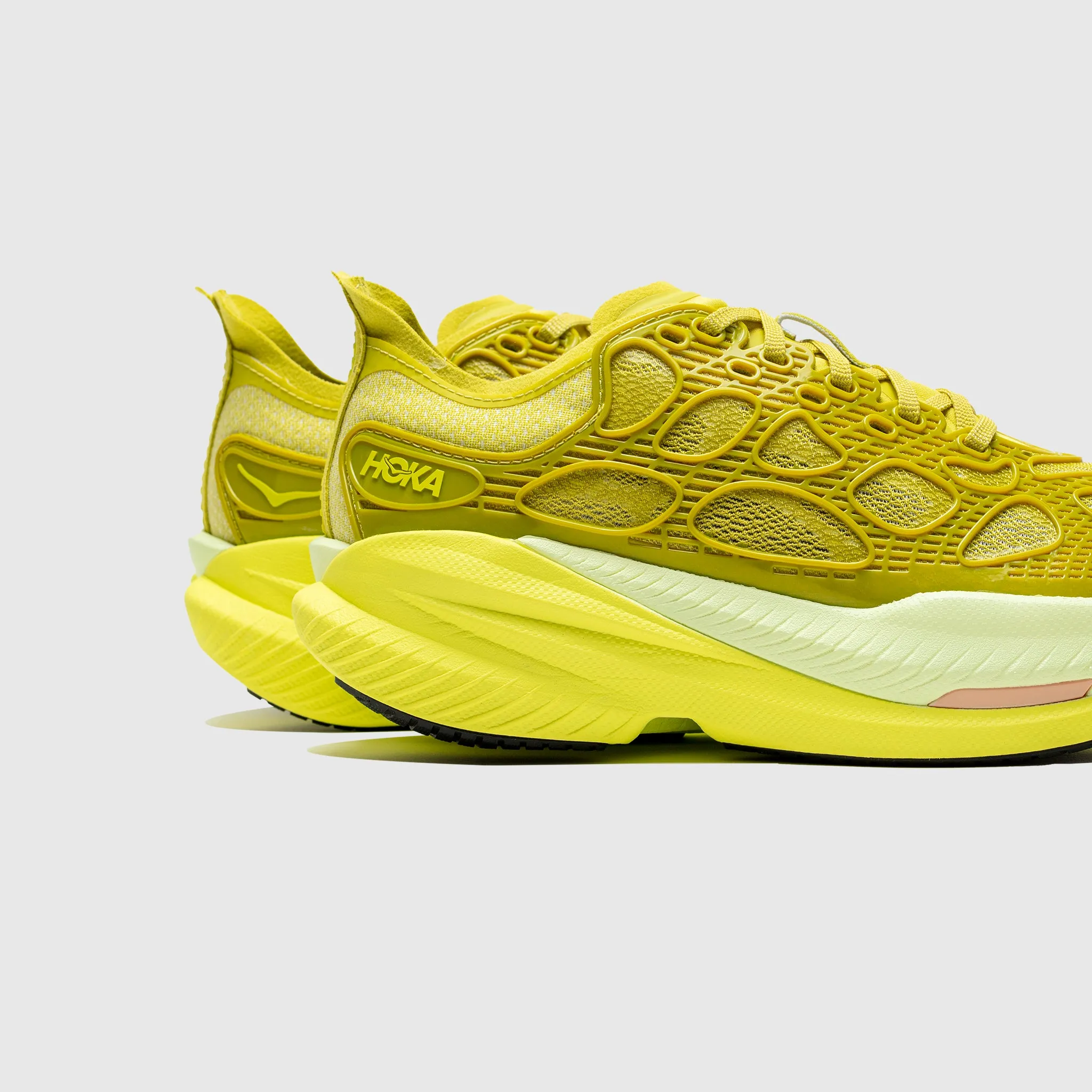 U MACH X CAGED Active Walk Daily Athlete