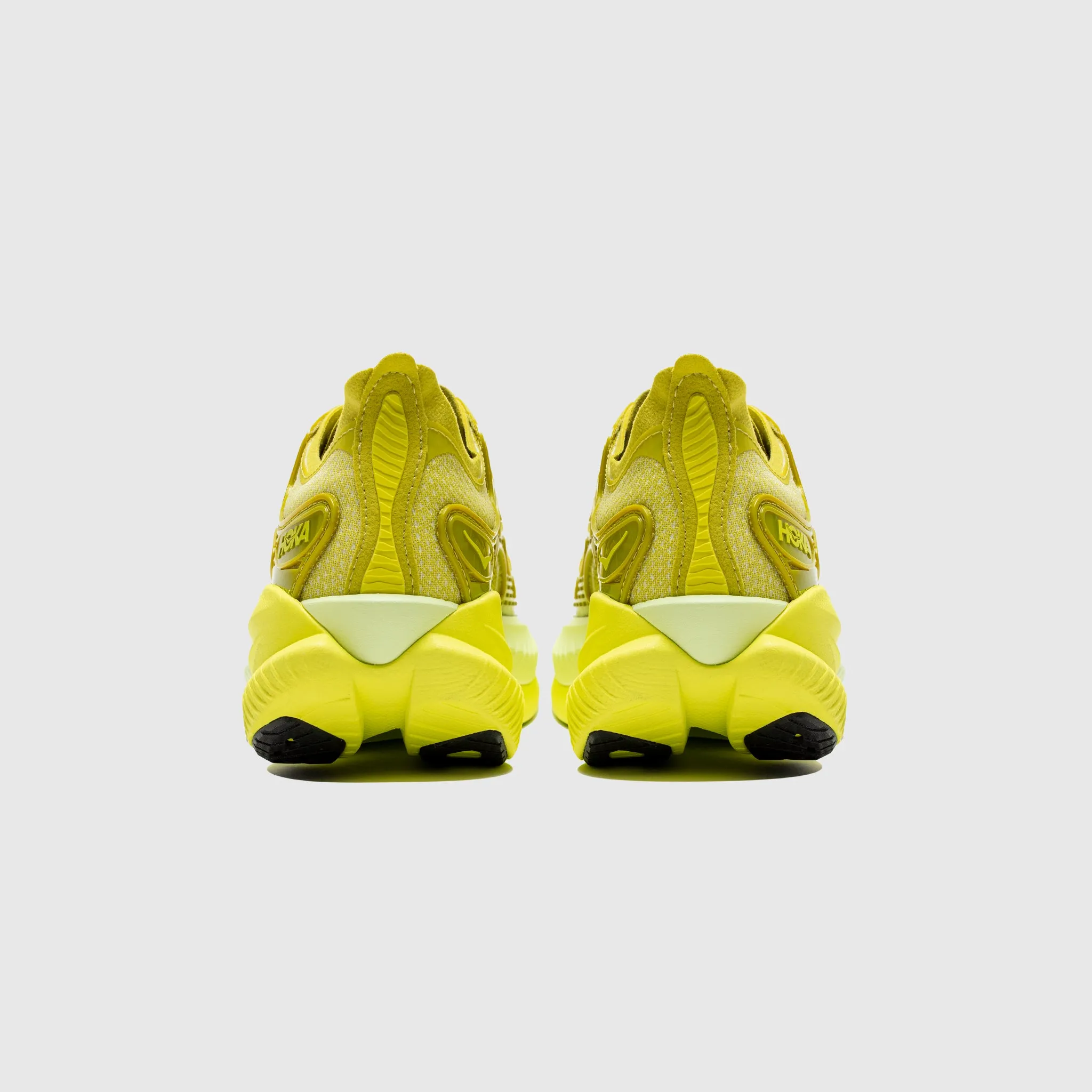 U MACH X CAGED Motion Vibe