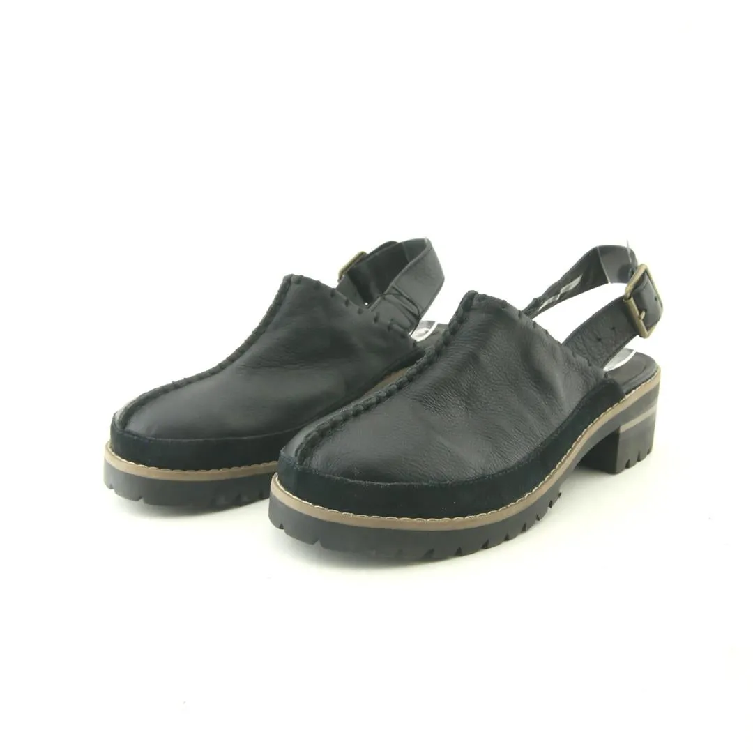 Trendy Booties Point Cut MUK LUKS .