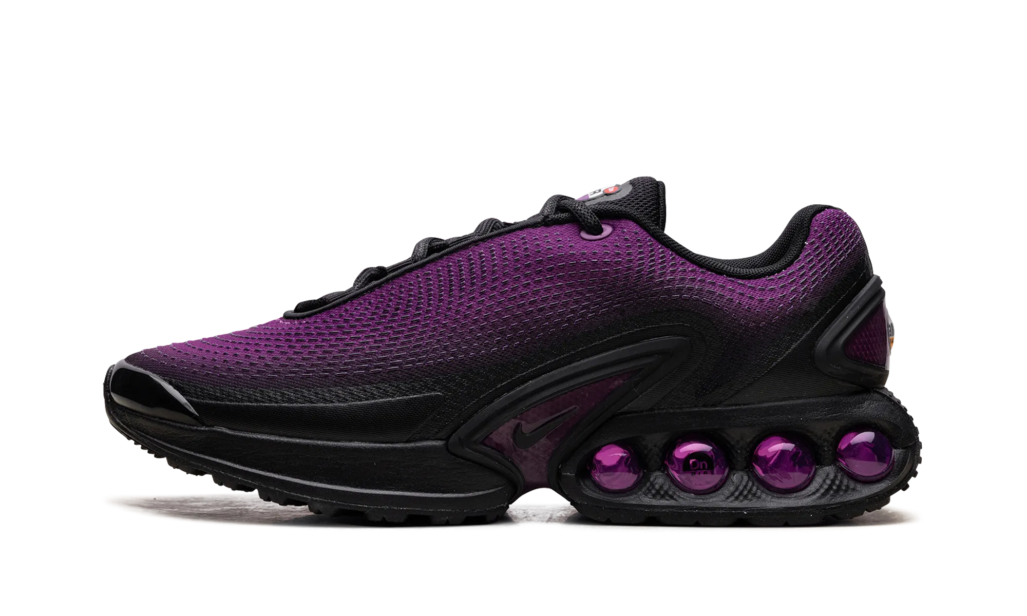 Comfort Stride solid - color running shoes Air Max Dn SE "Bold Berry"