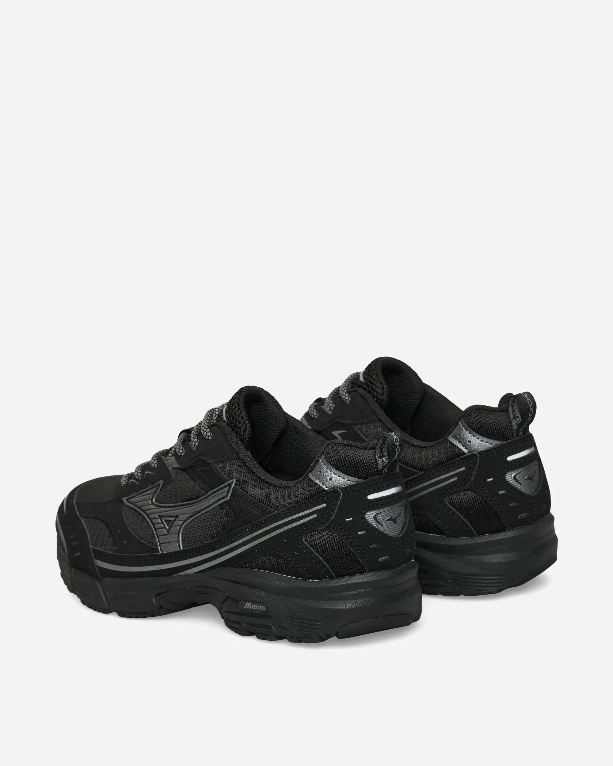 MXR Tech Sneakers Black / Metallic Gray Dynamic Suspension Comfort Frame