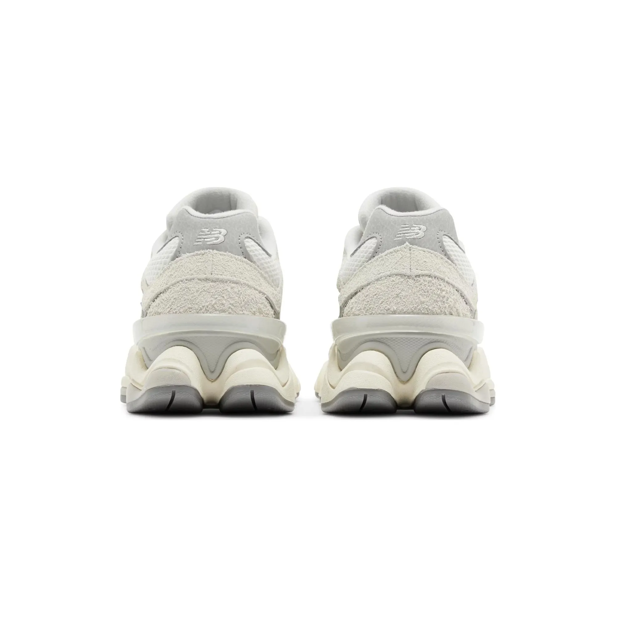 New Balance 9060 'Moonbeam Sea Salt' (2023) Dark color choice