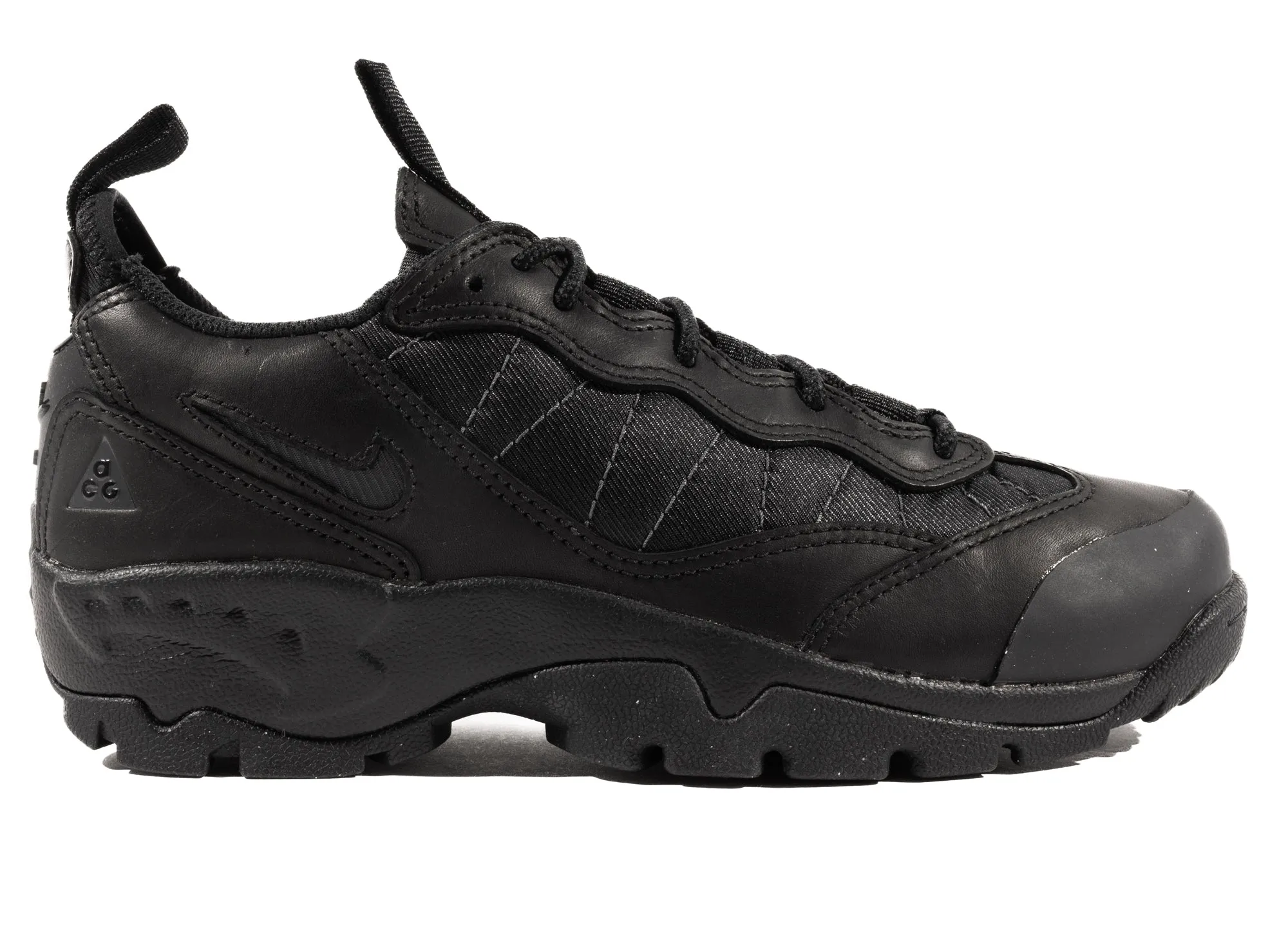 Top Rated Curve Hug Nike ACG Air Mada