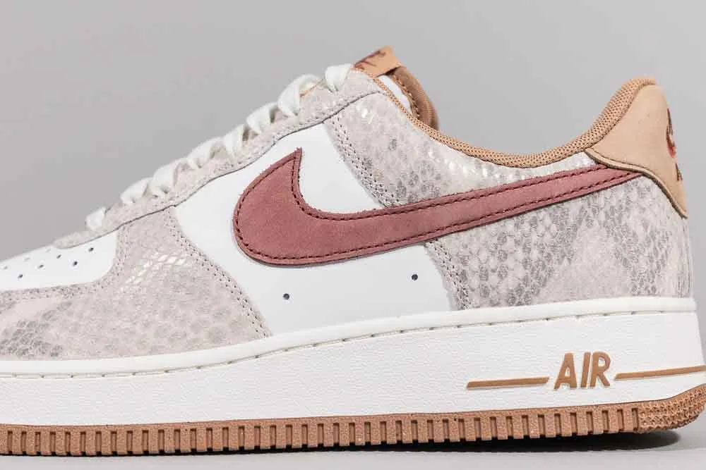 Smooth stride Impact Diffusion Plate Nike Air Force 1 '07 LV8 'Canyon Rust and Snakeskin'
