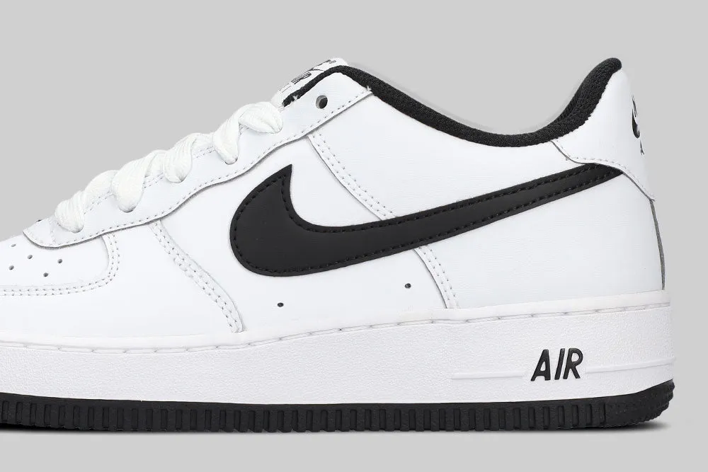 Weekend Hikes Walking Sessions Nike Air Force 1 LV8 'White and Black' (GS)