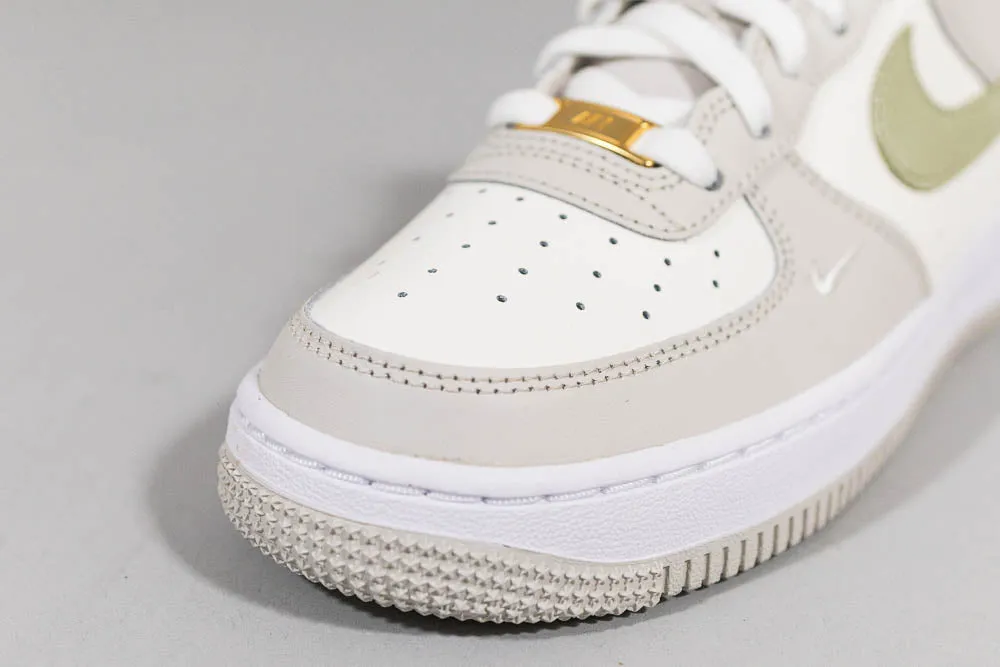 Nike Air Force 1 LV8 'Year of the Snake' (GS) slim cut
