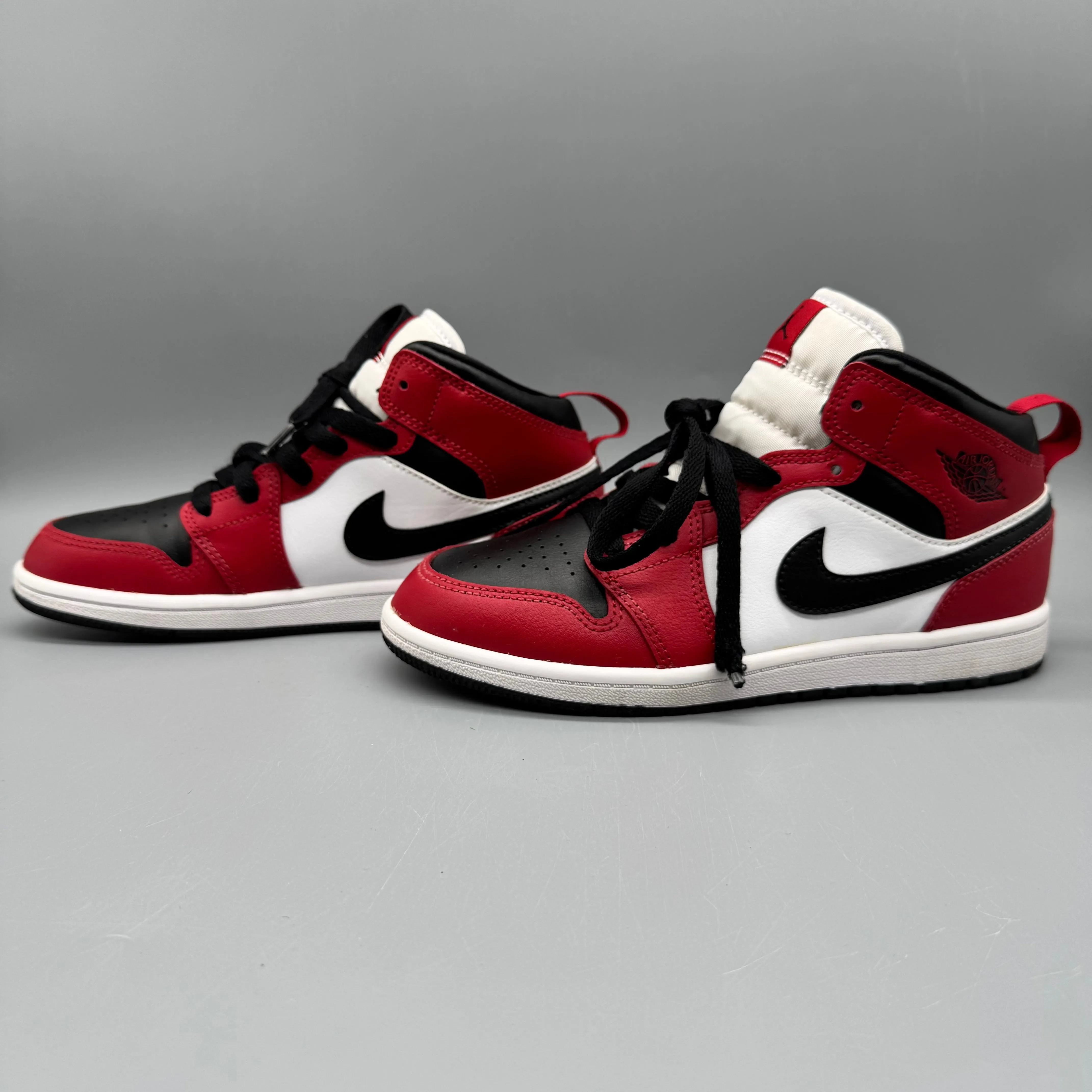suitable for daily commuting Maximum Grip Nike / Air Jordan 1 Mid PS 'Chicago Black Toe' / Running Shoes / J3