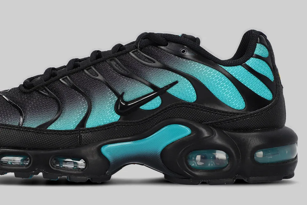 Nike Air Max Plus 'Black and Aurora Green heel - cup shoes Hurdling