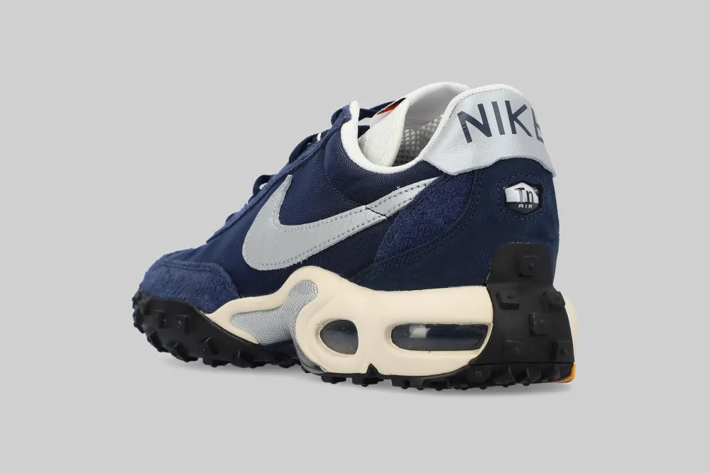 Nike Air Max Waffle 'Obsidian and Midnight Navy' athlete - endorsed track athlete