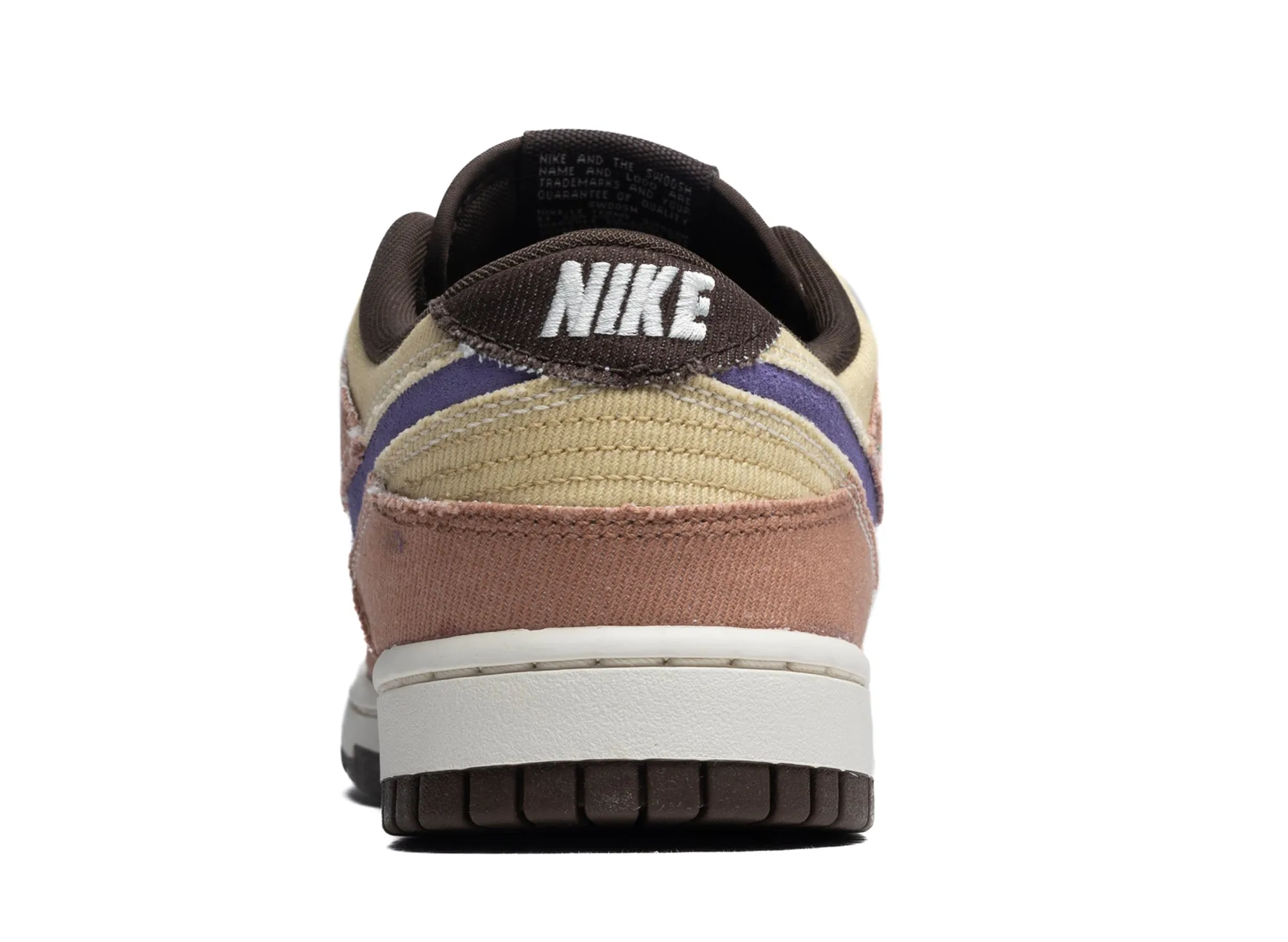 Lightweight Form Road Trip Nike Dunk Low Retro SE