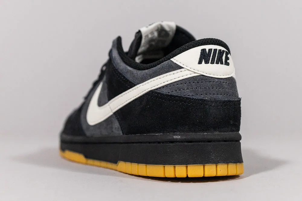 Nike Dunk Low SE 'Black and Anthracite Gum' Anti   Odor