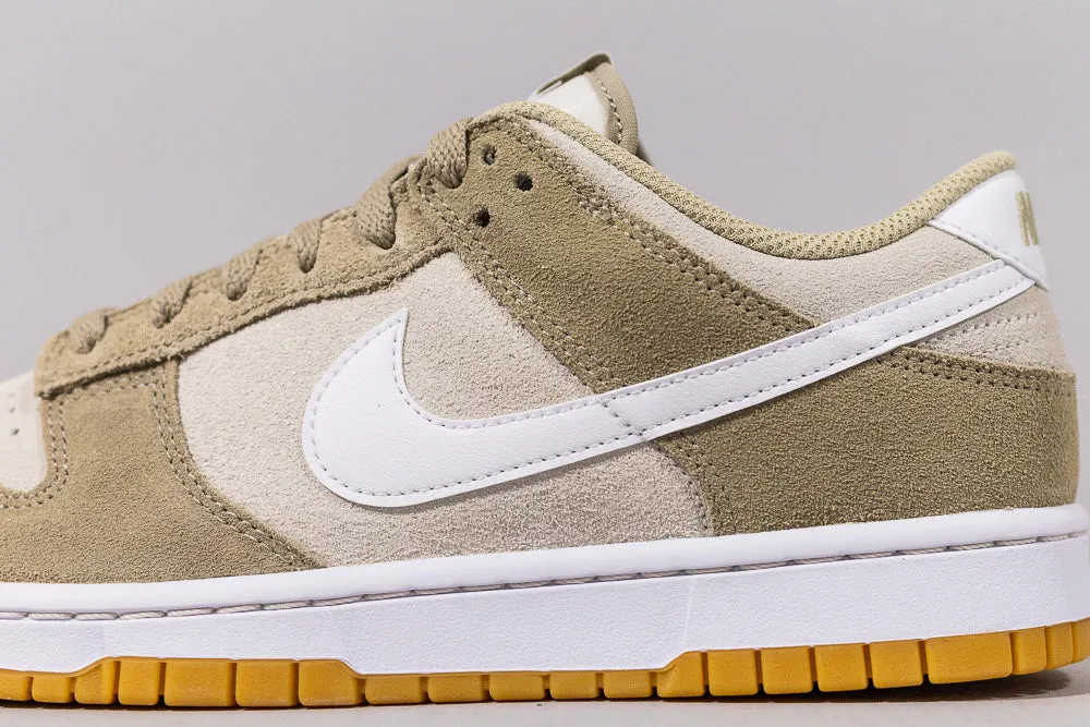 Nike Dunk Low SE 'Pale Ivory' Silver Glow Rest Walk