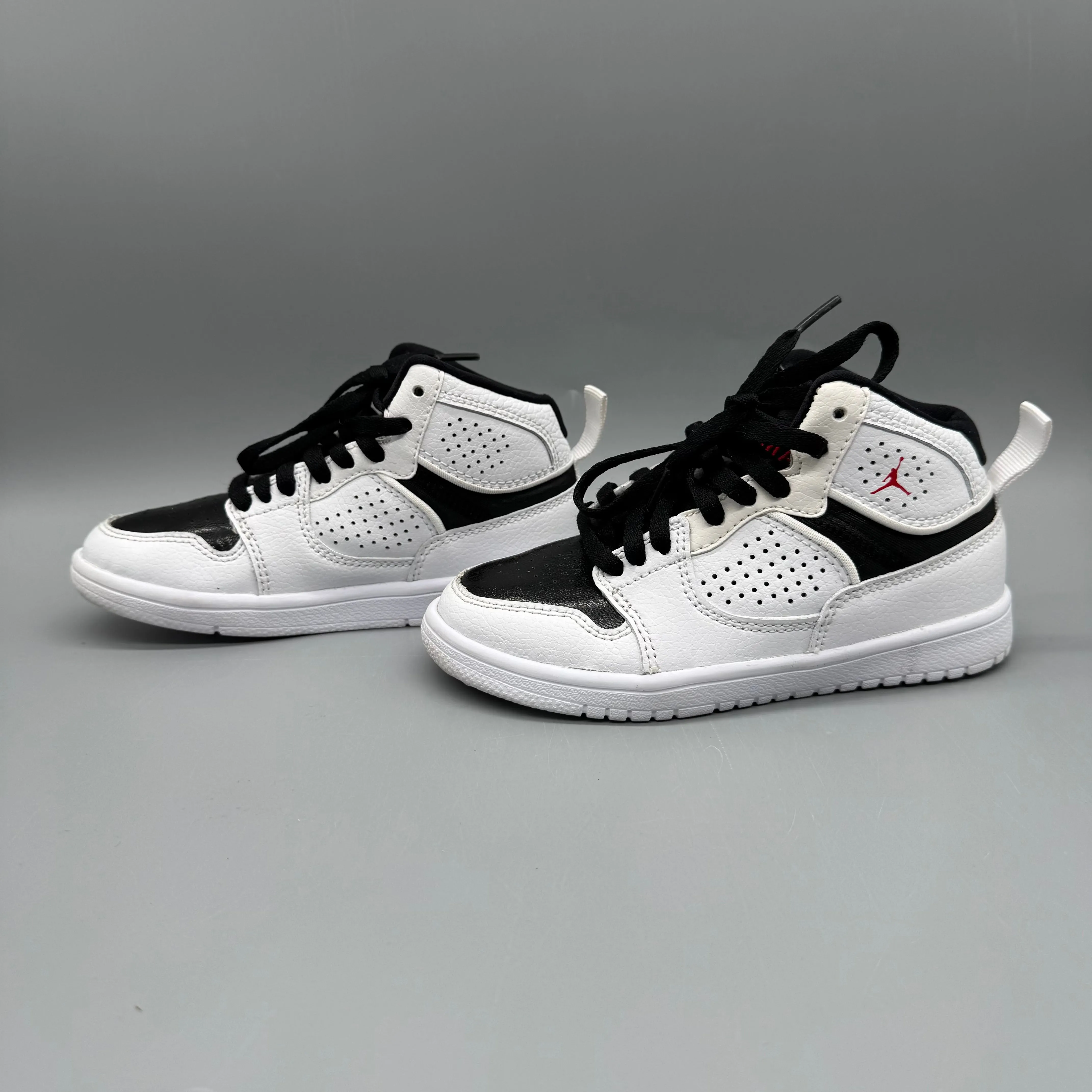 side - vents All-day arch support Nike / Jordan / Running Shoes / US11