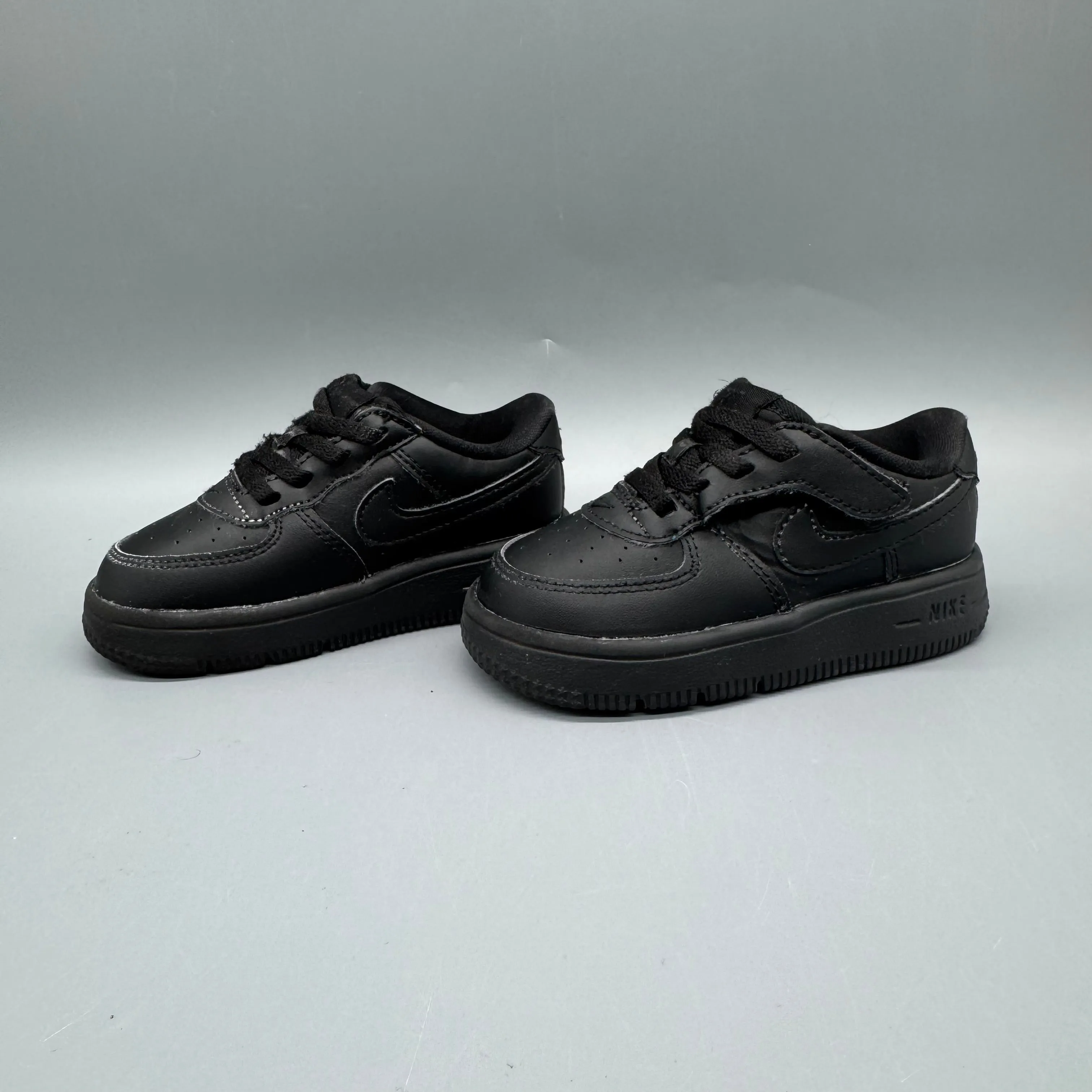 All-day Traction Nike /Nike Air Force 1 Low Easyon / Running Shoes / US7