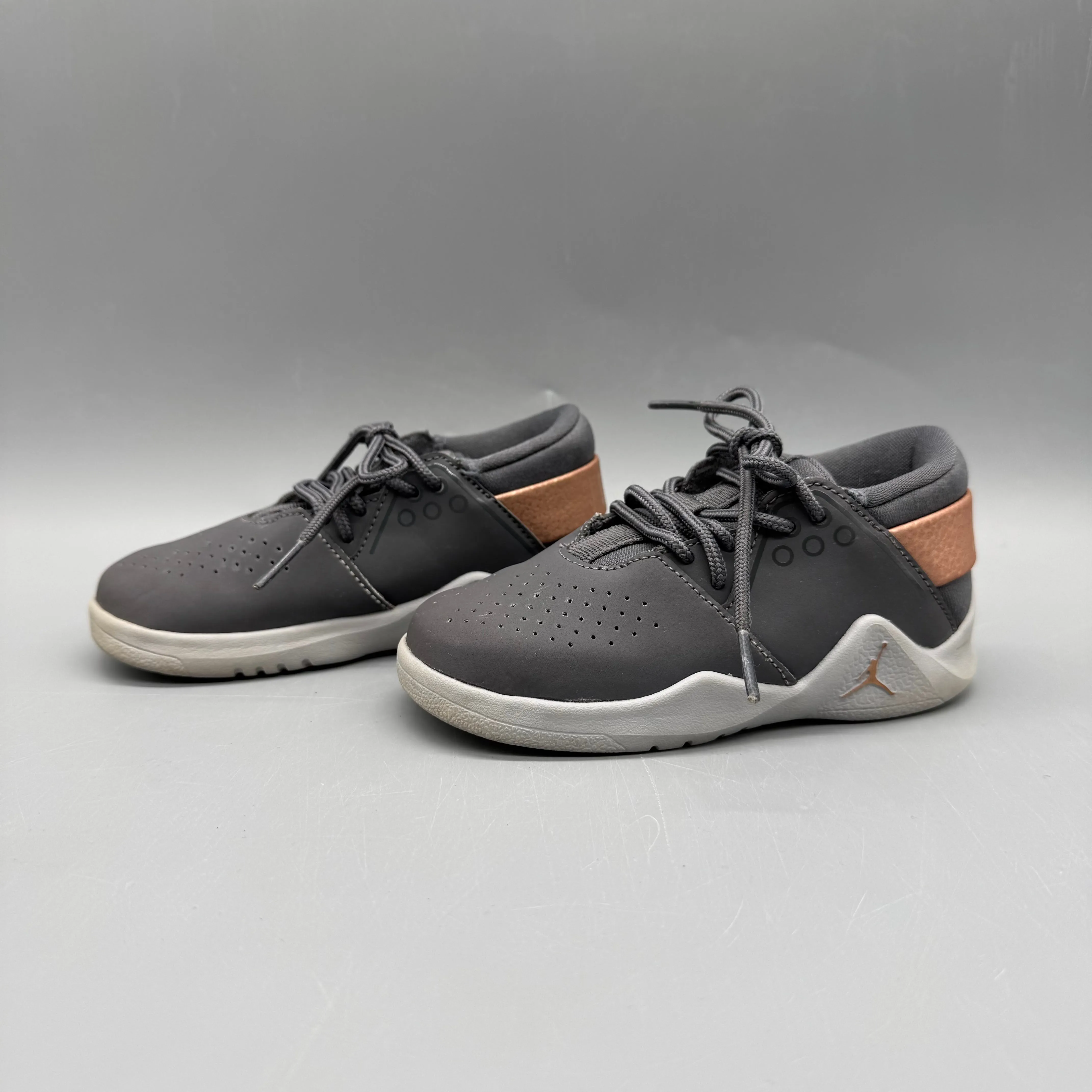 Flattering performance Nike / Runner / US8