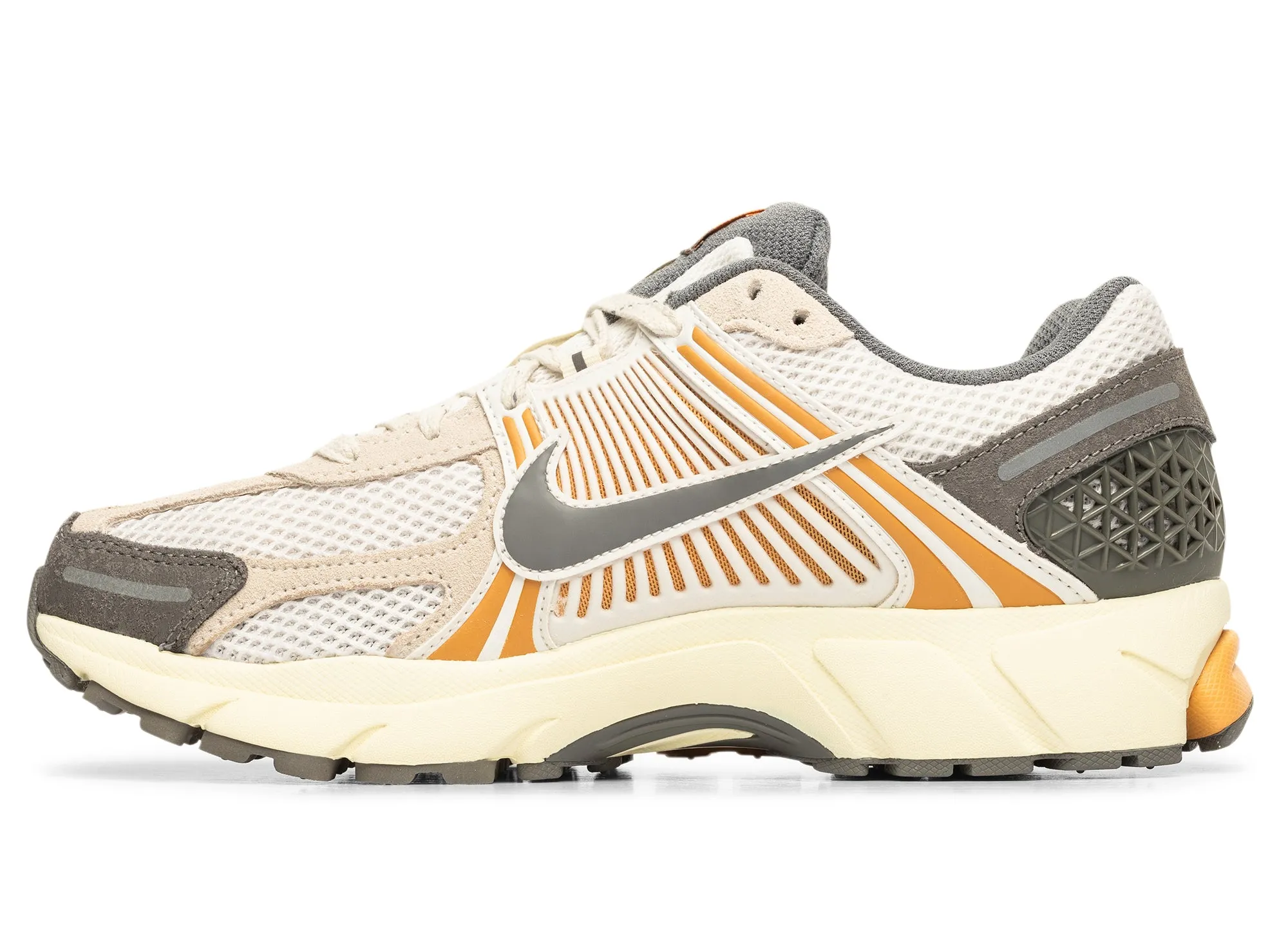 Slim Form Nike Zoom Vomero 5