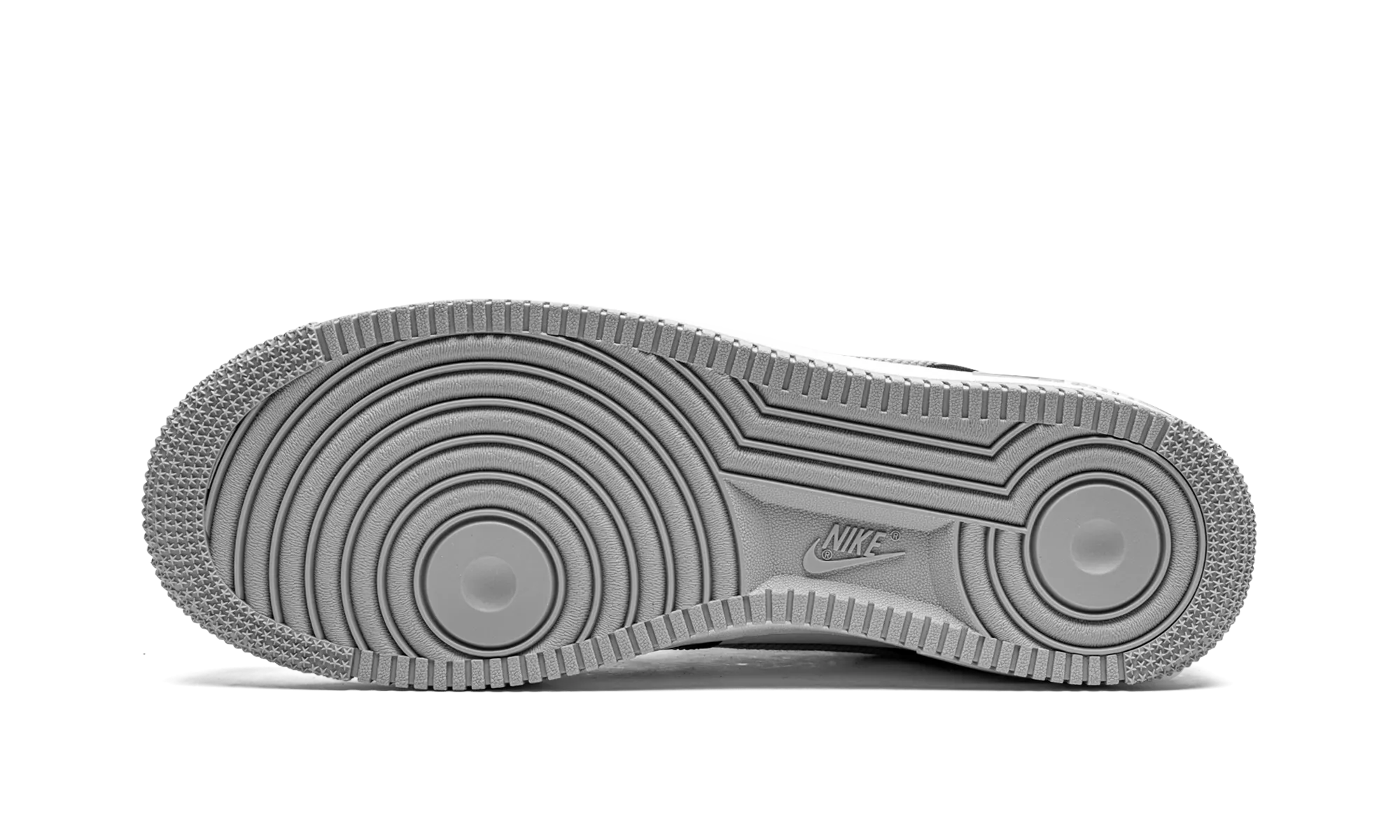 Air Force 1 '07 EMB Travel Plush flexibility