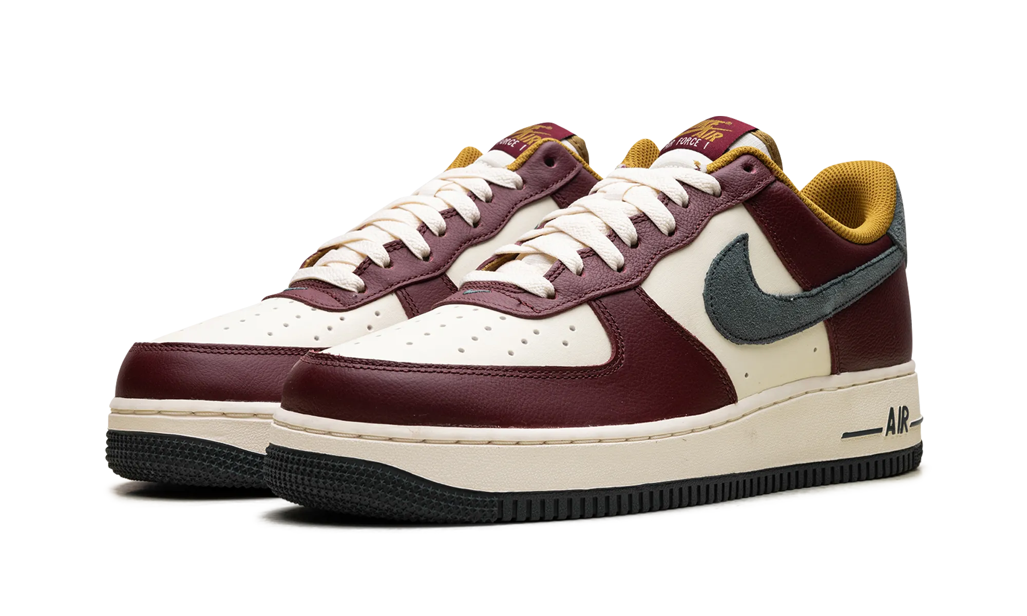 Street Friendly Air Force 1 "Dark Team Red Vintage Green"