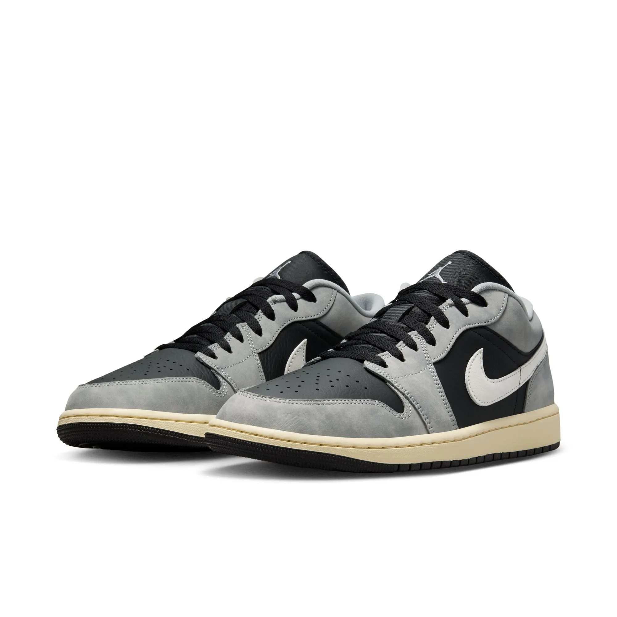 Feather Light Long Distance M Air Jordan 1 Low SE HQ2010-012