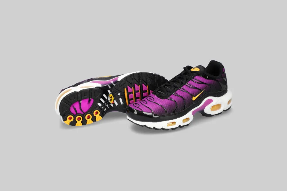 Women's Nike Air Max Plus 'Black and Hyper Violet' odor - resistant running shoes