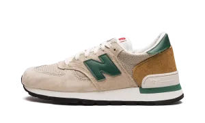 990 "Teddy Santis - Tan Green" running in cloudy weather shoes