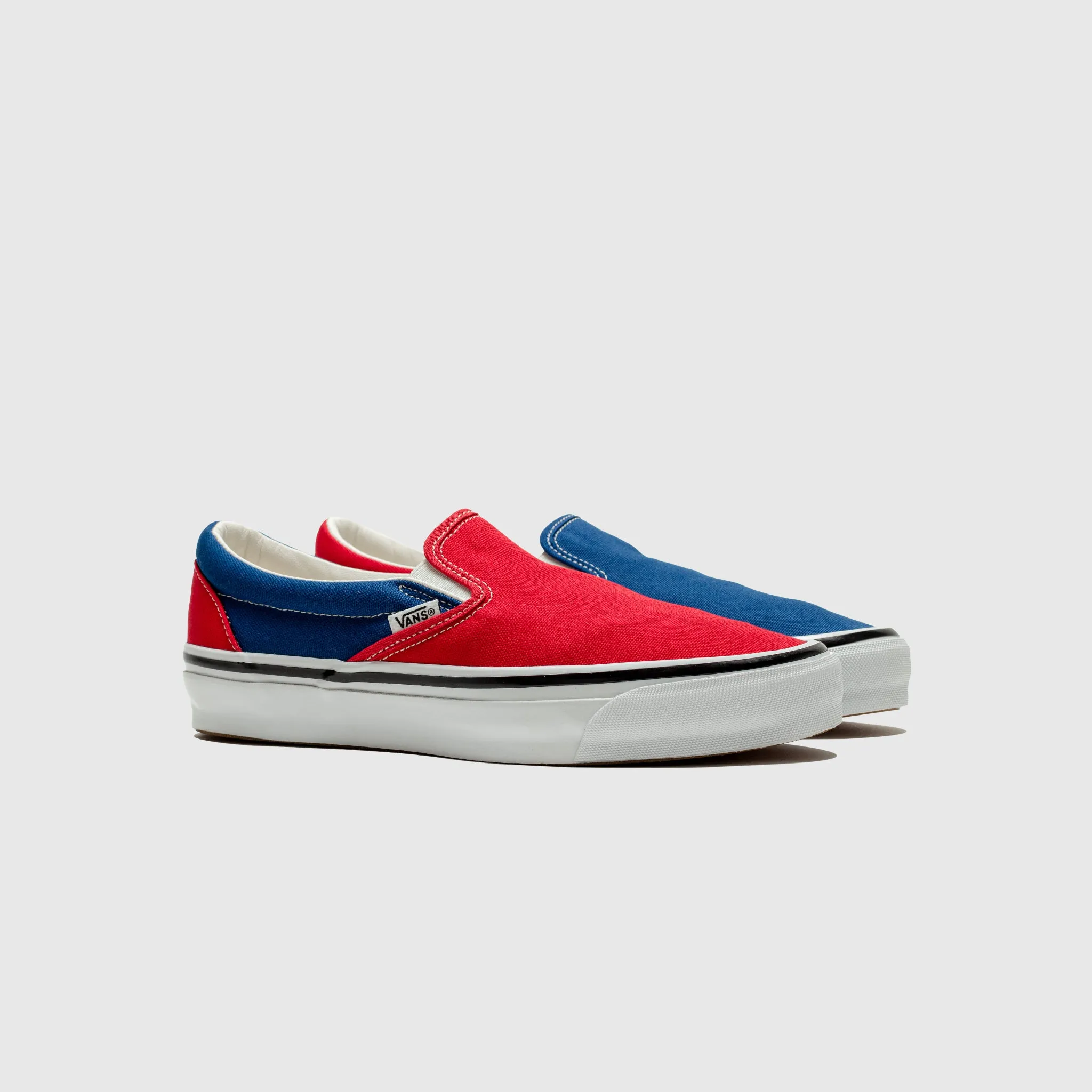 OTW CLASSIC SLIP-ON 98 X ENGINEERED GARMENTS Flexible Tread Pattern Impact Dispersing Design