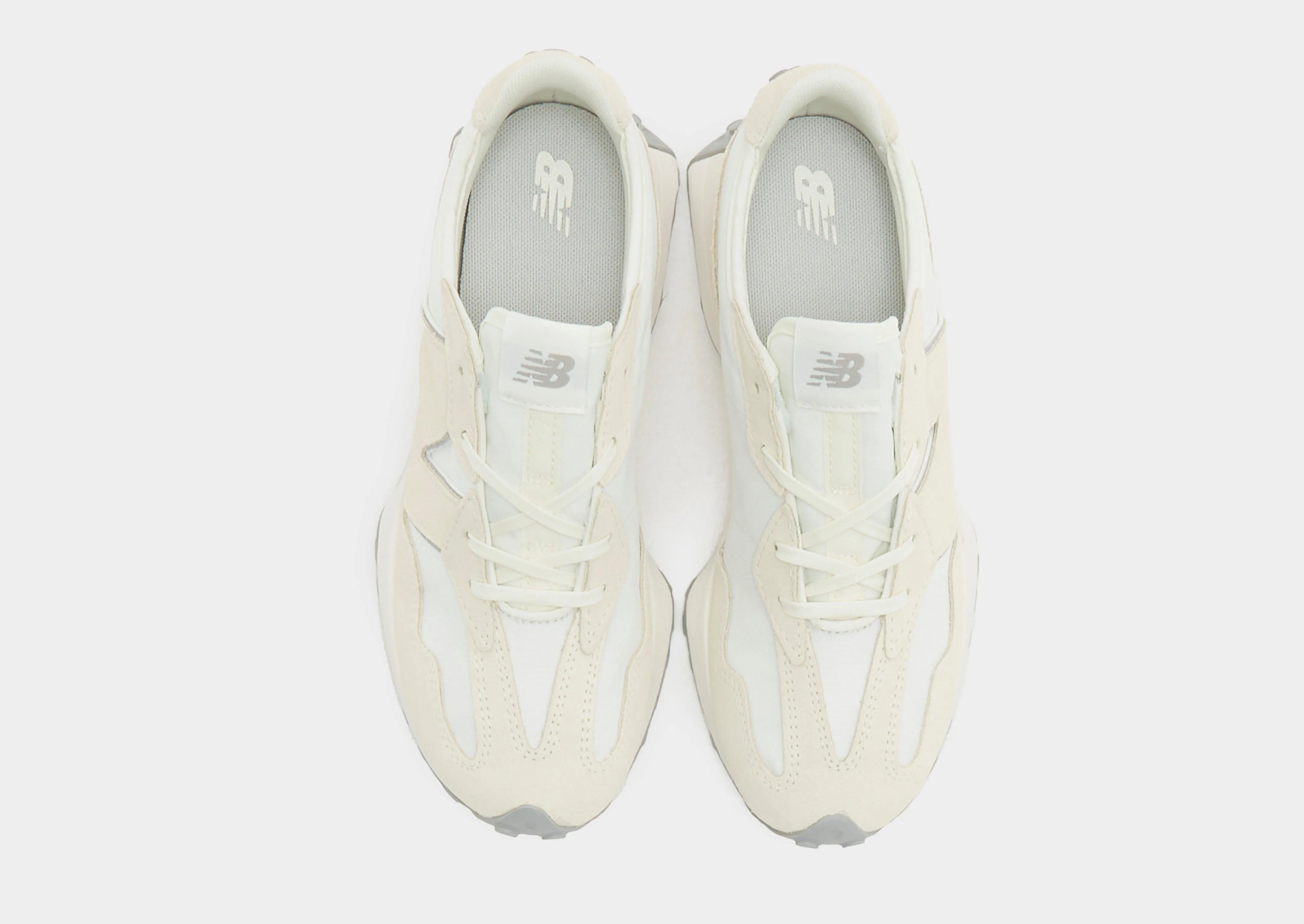 running on beach shoes 327 Junior's