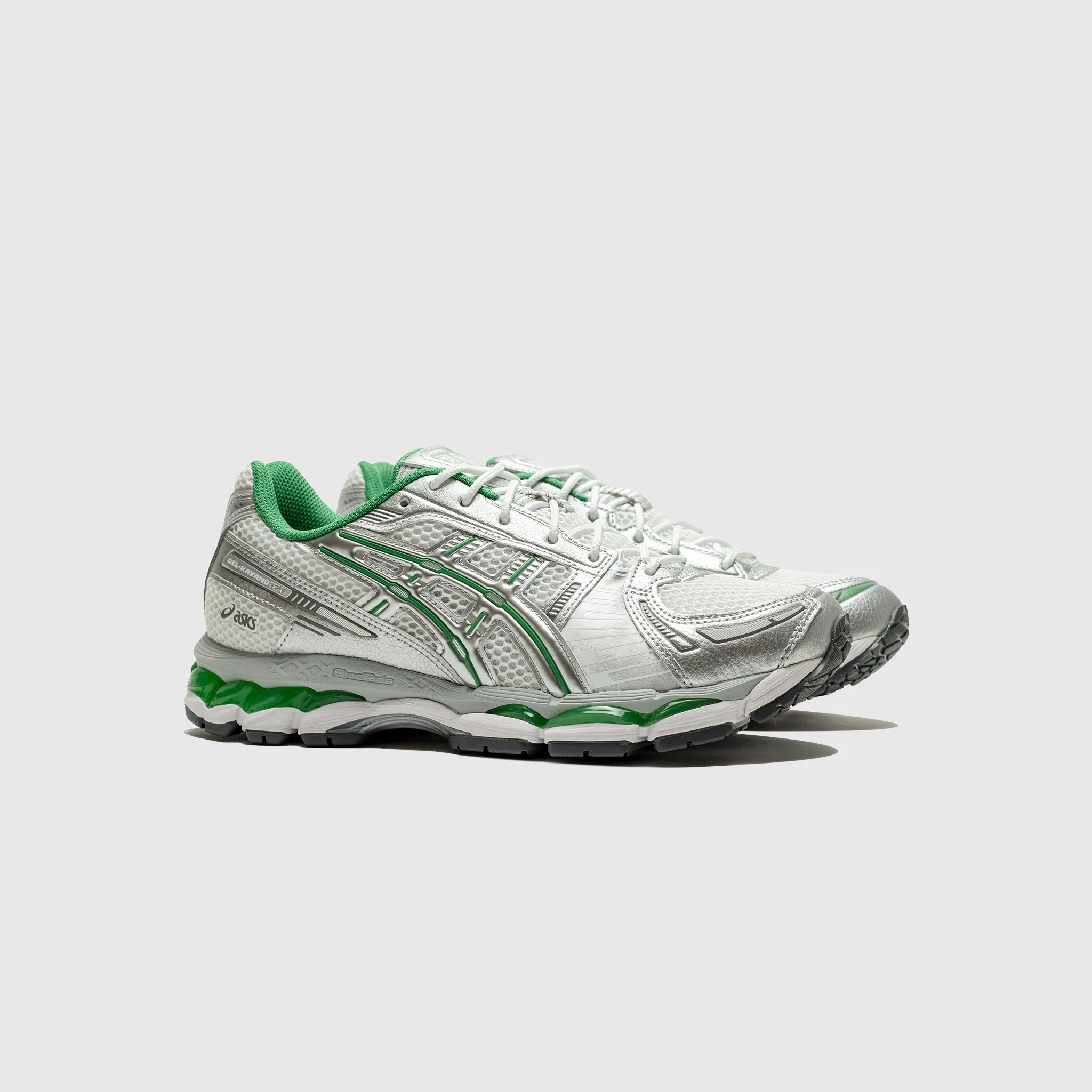 Sleek Finish GEL-KAYANO 12.1