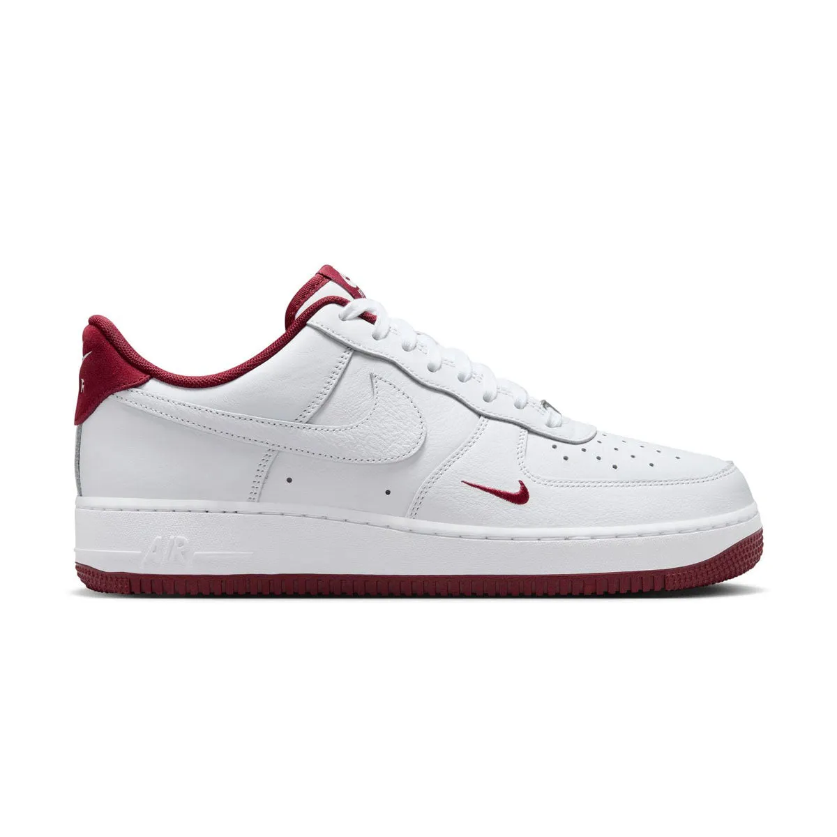 Air Force 1'07 LV8 'White Team Red' Distinctive Design