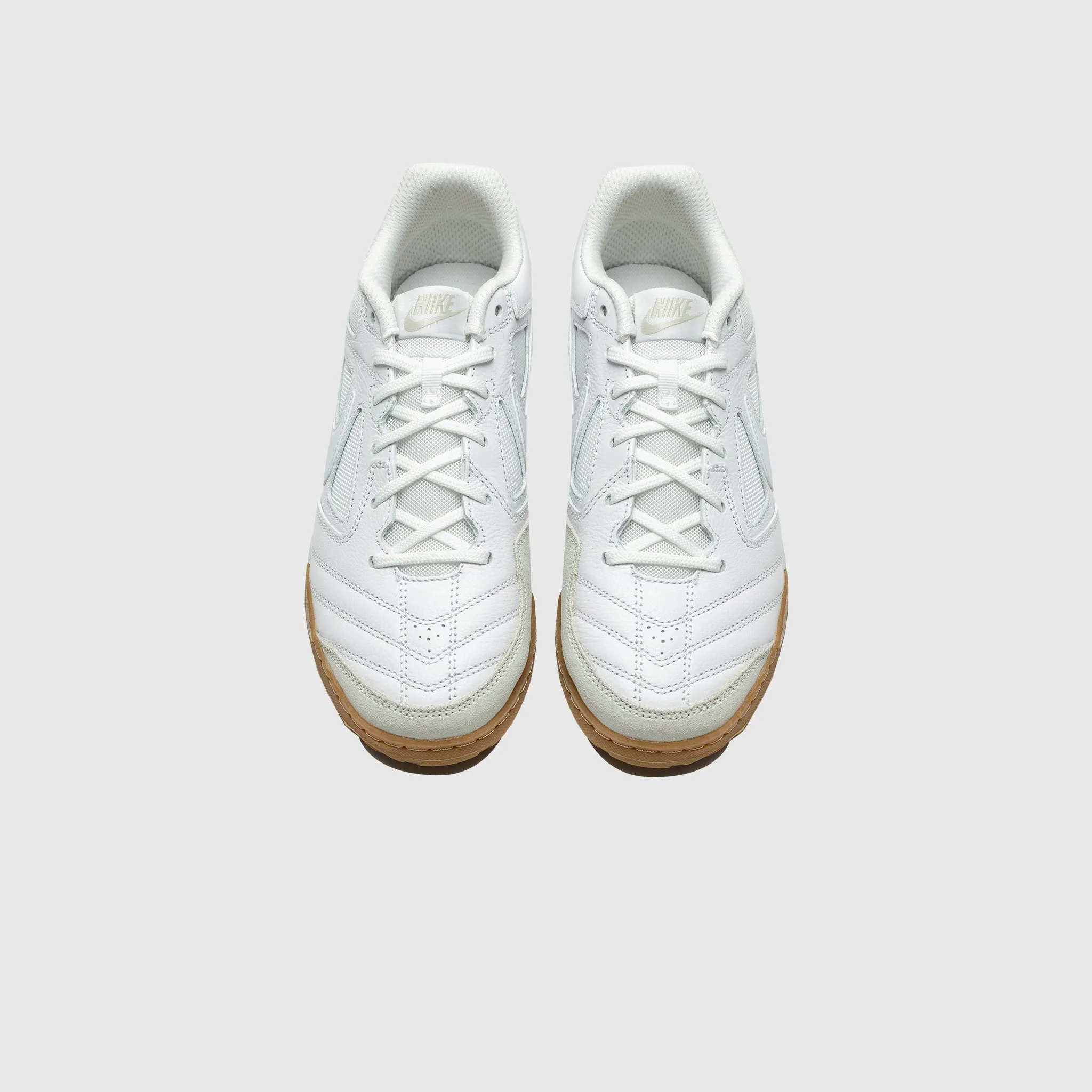 Comfortable Arch Chic Comfort GATO "WHITE & GUM"