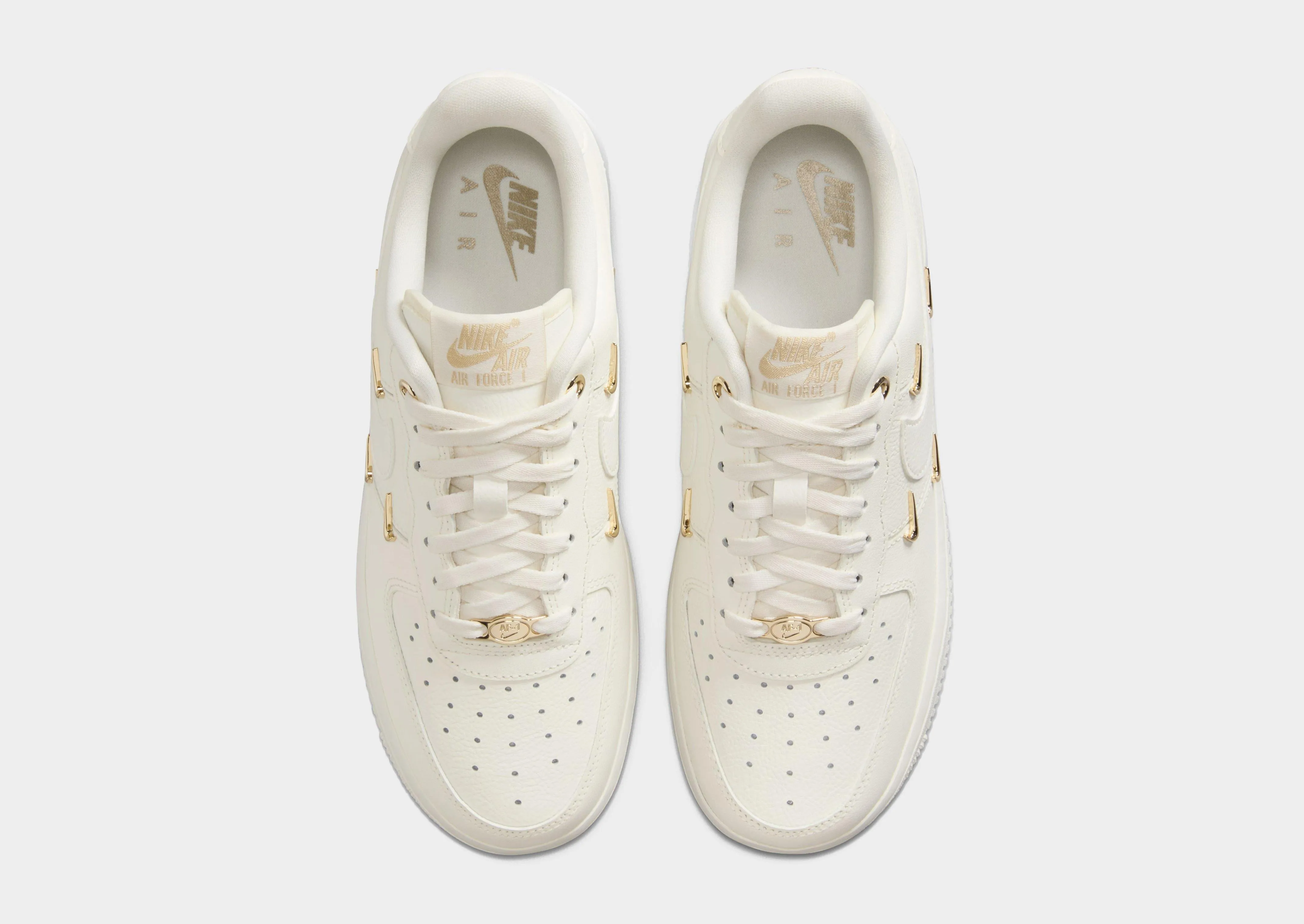 Cushioned Collar Design Traction pods Air Force 1 '07 LX Women's