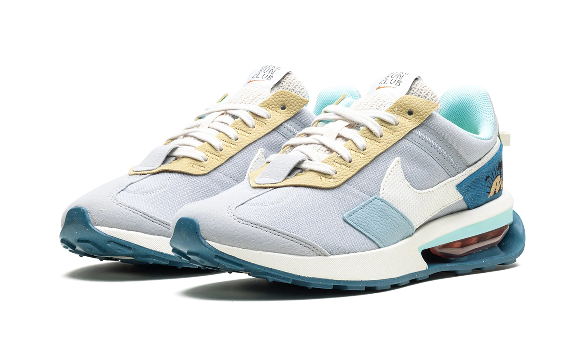 Air Max Pre-Day SE "Sun Club Wolf Grey" running in the park