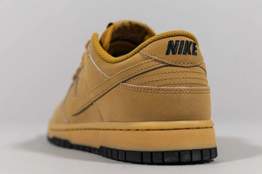 Fashion Fit Toe Protection Nike Dunk Low 'Wheat'