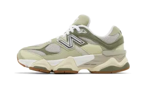 non - energy - return shoes Half - size down 9060 GS "Green Gum"