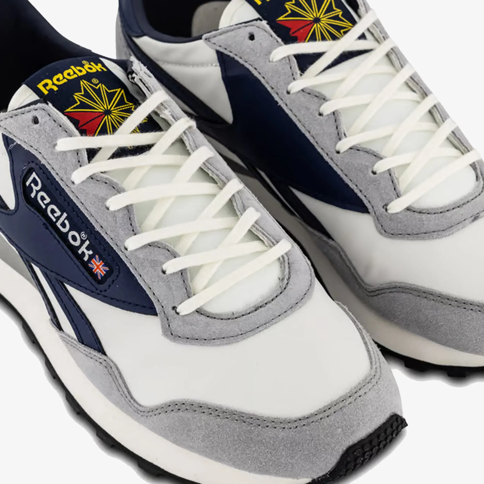 Reebok | AZTEC II { GREY 3/CHALK/VECTOR NAVY neutral shoes